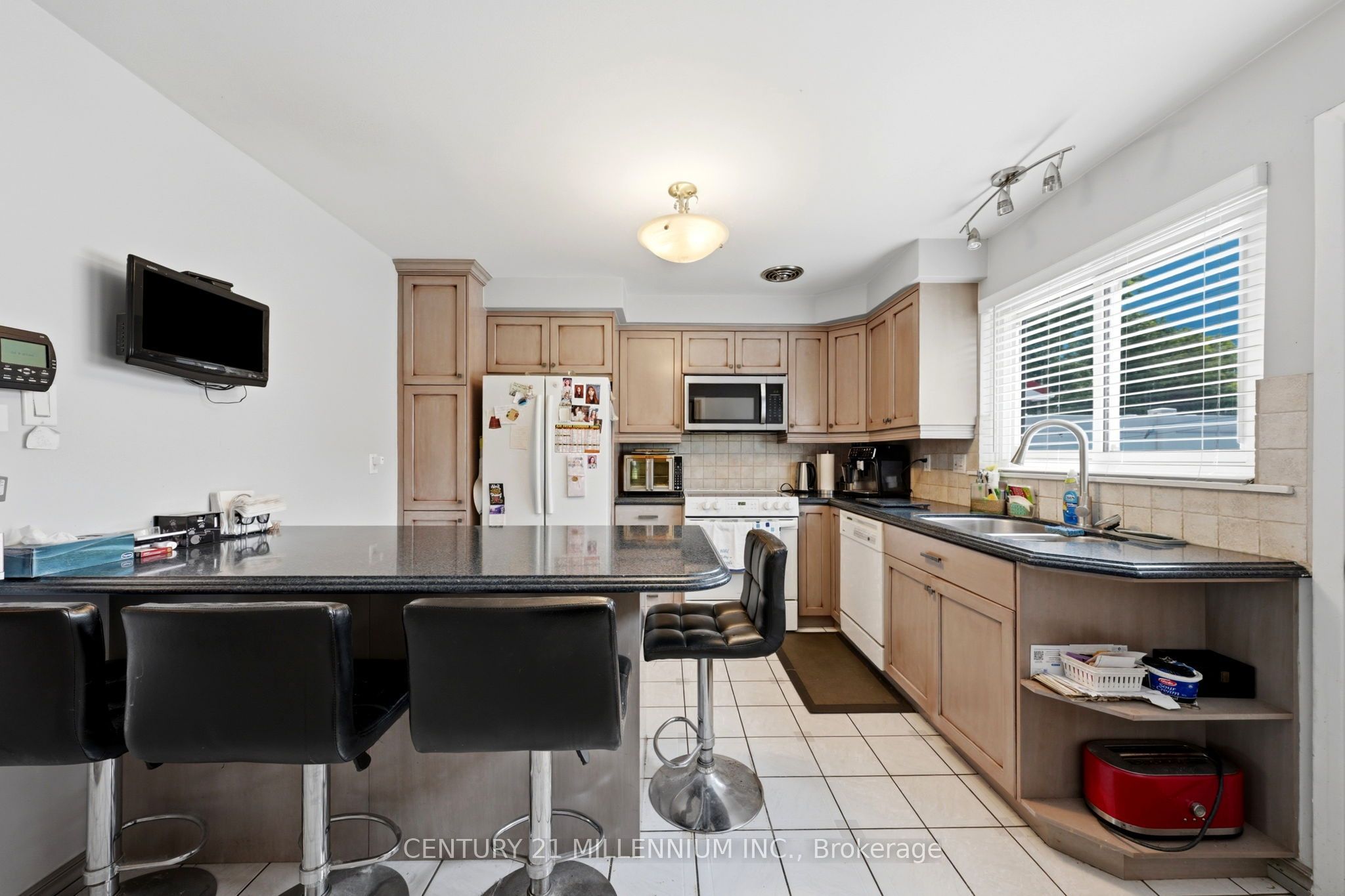 683 Balmoral Drive Property Photo 15