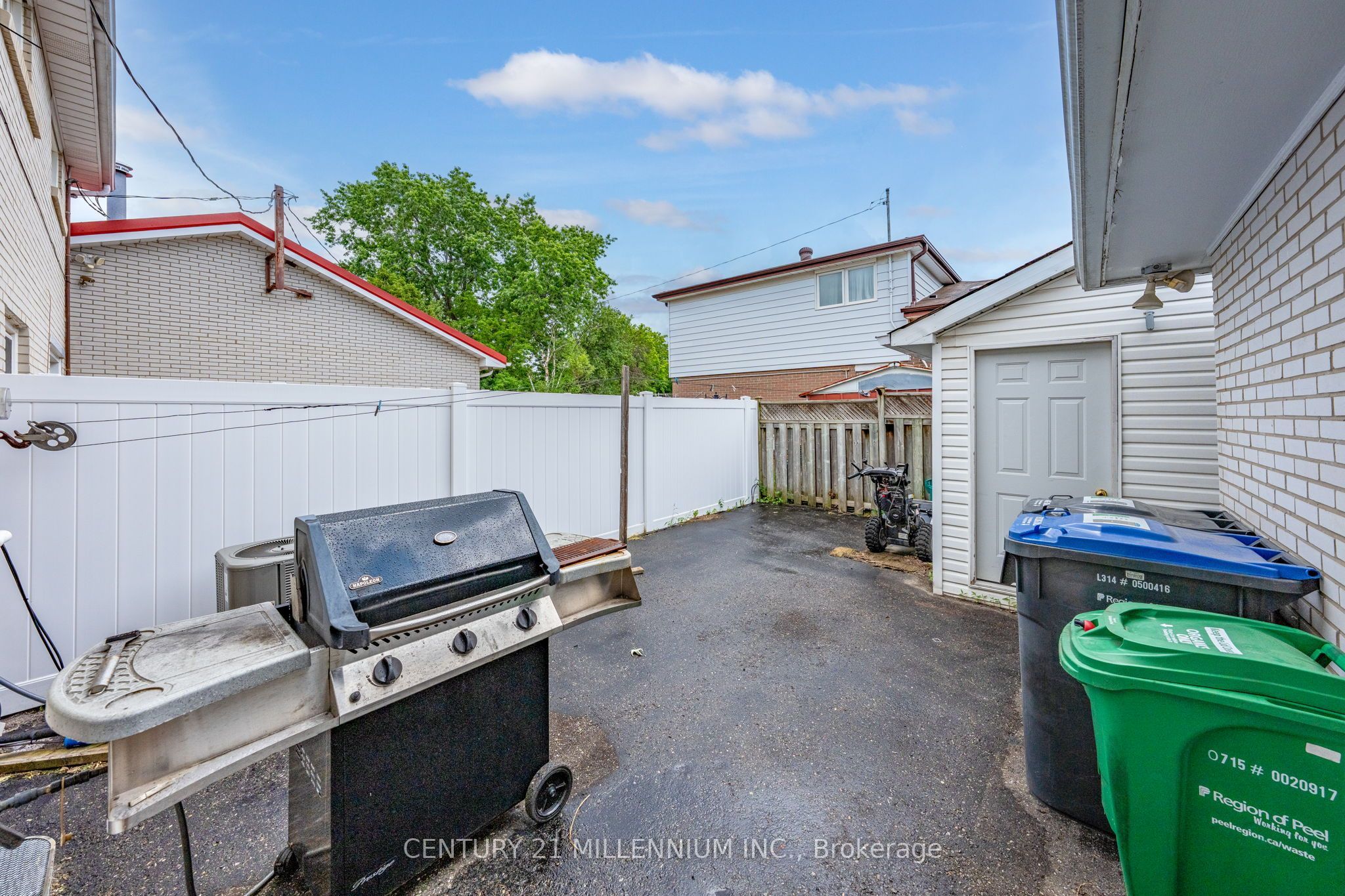 683 Balmoral Drive Property Photo 37