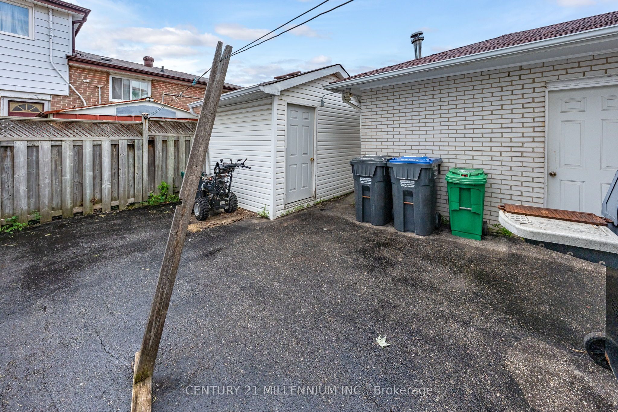 683 Balmoral Drive Property Photo 39