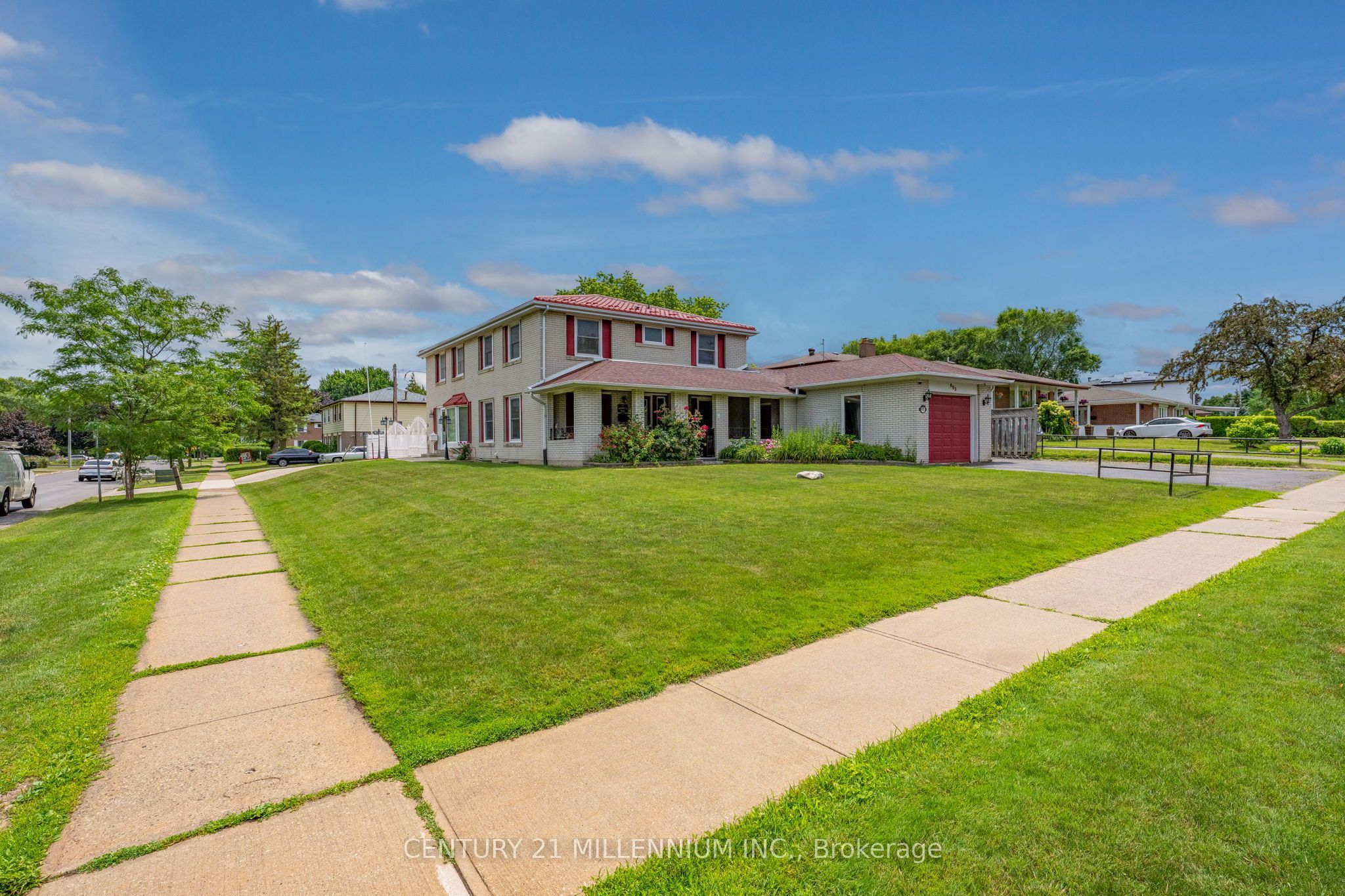 683 Balmoral Drive Property Photo 44