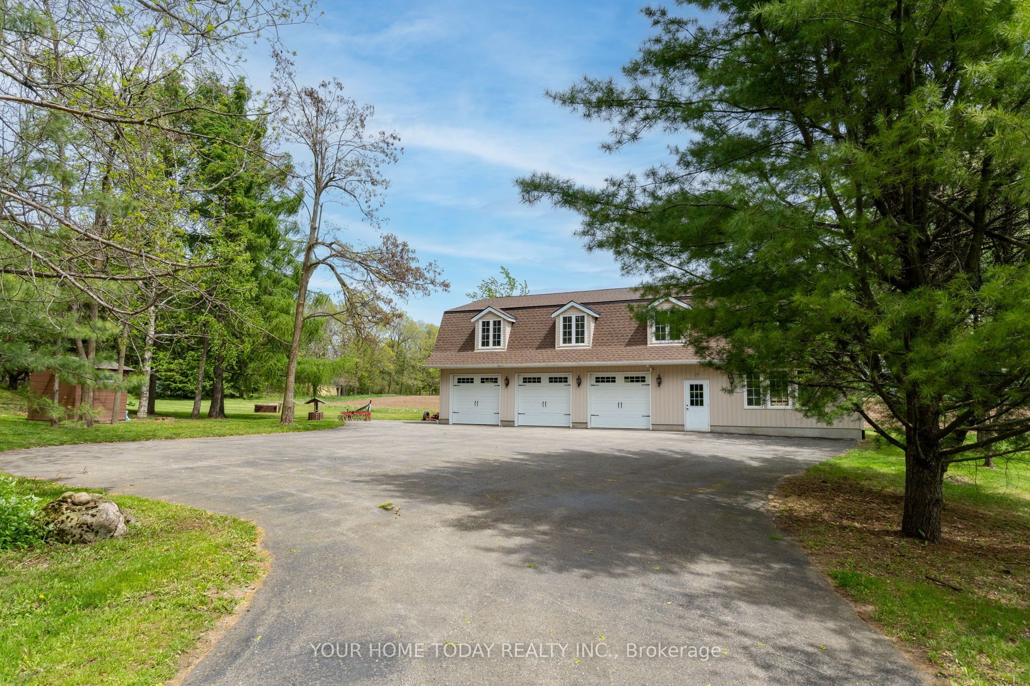 12609 Fifth Line Property Photo 3