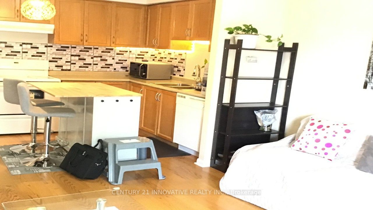 2464 Weston Road 201 Property Photo 14