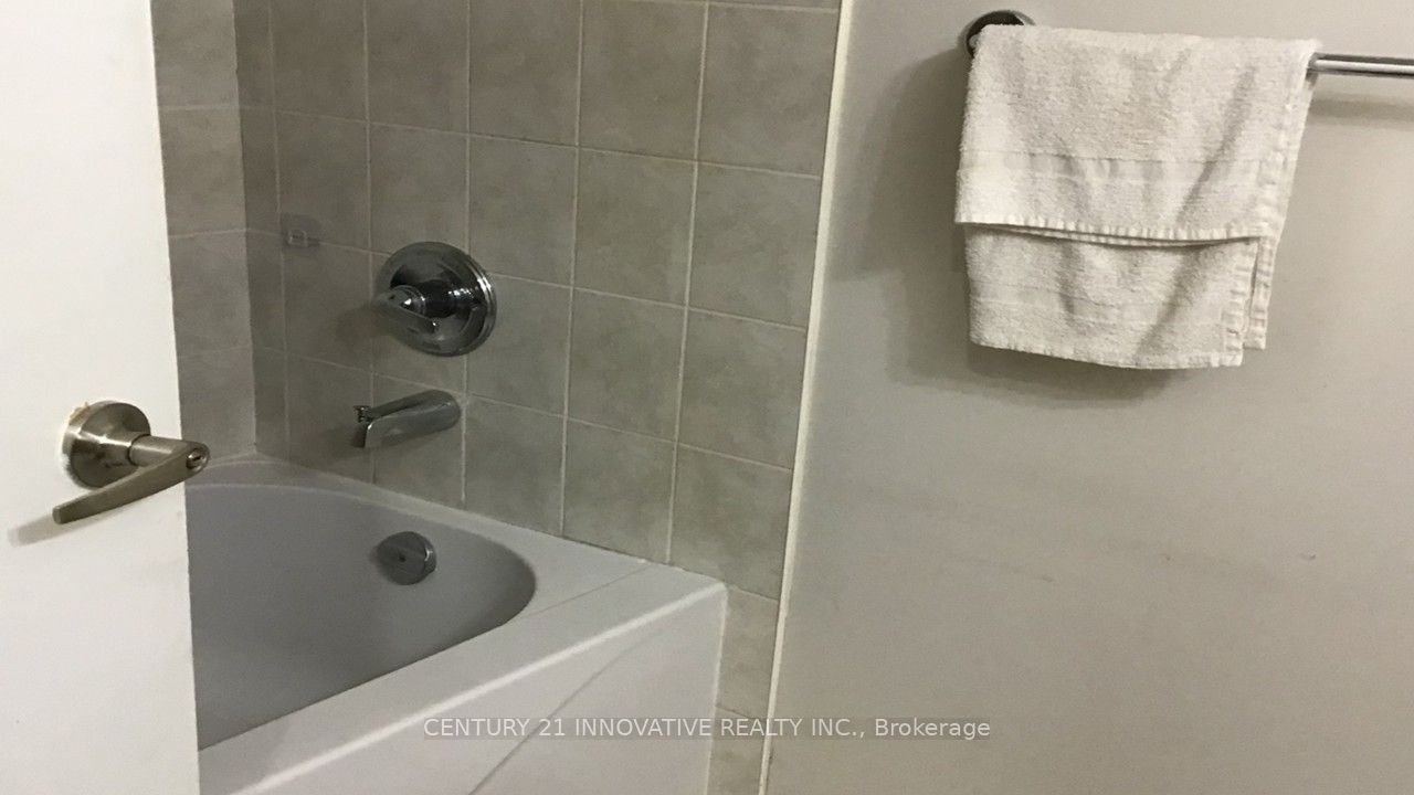 2464 Weston Road 201 Property Photo 16