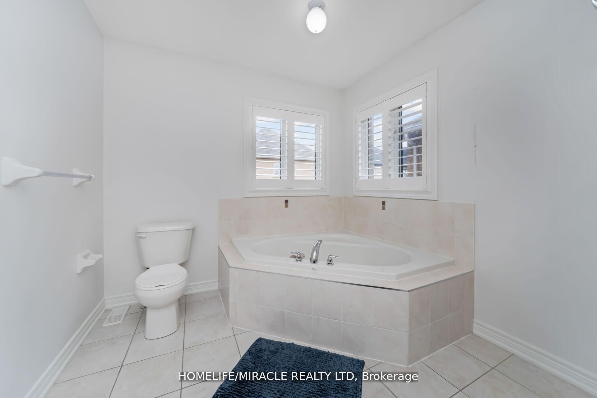 10 Kenora Street Property Photo 25