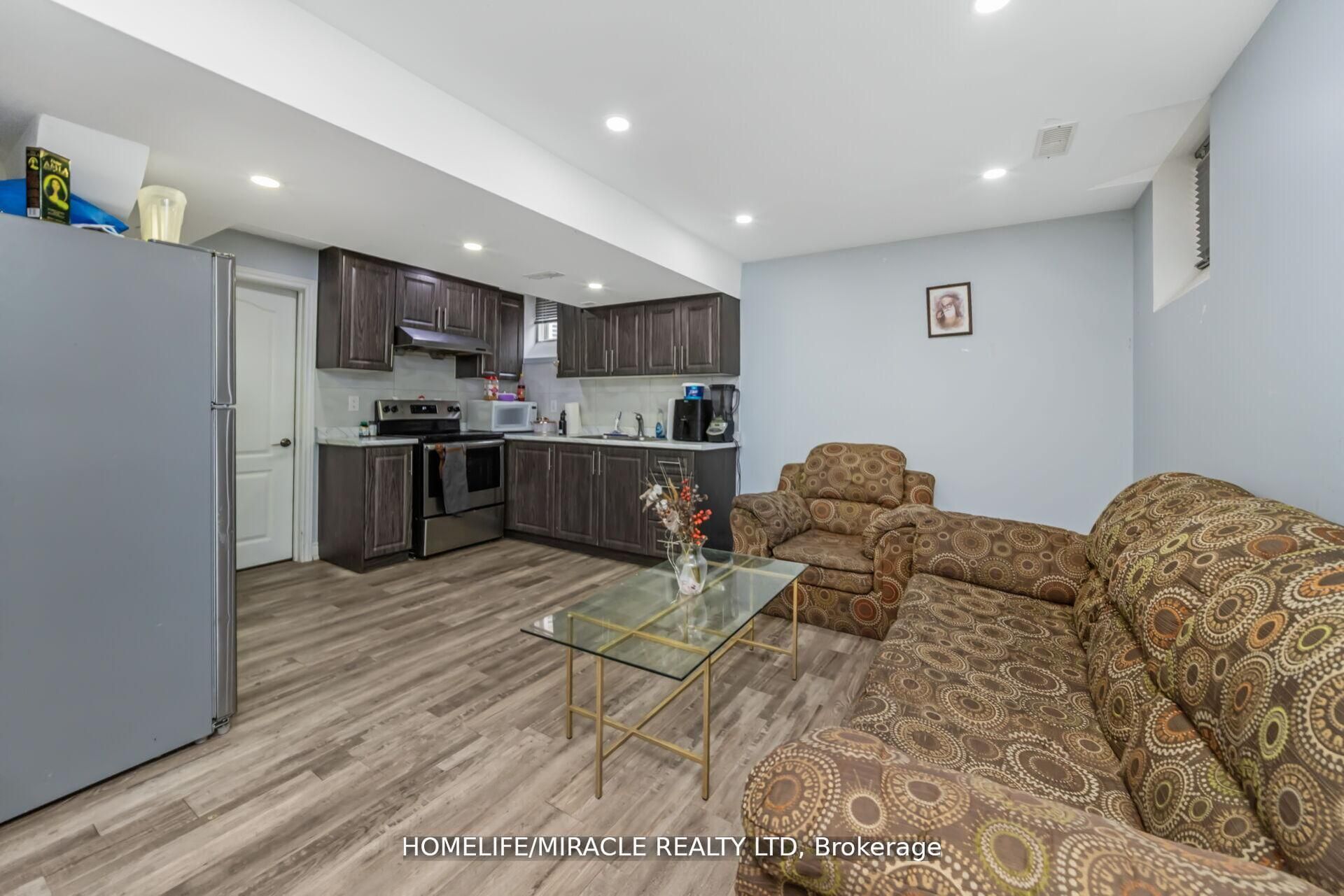 10 Kenora Street Property Photo 39