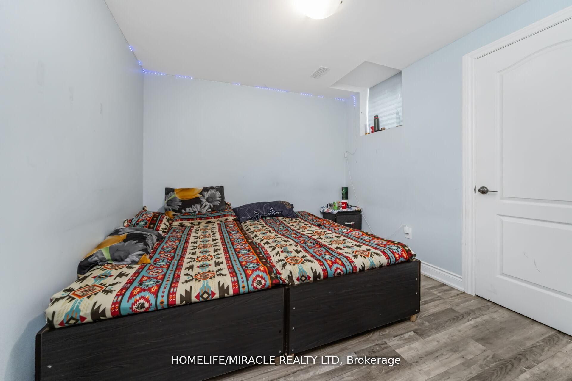 10 Kenora Street Property Photo 40