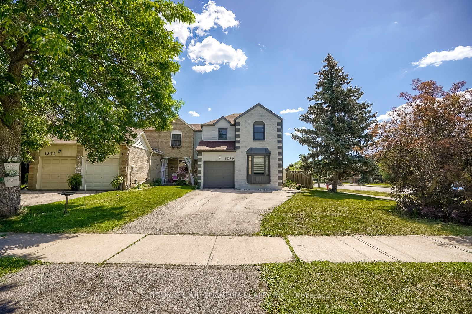 1279 Hedgestone Crescent S Property Photo 8