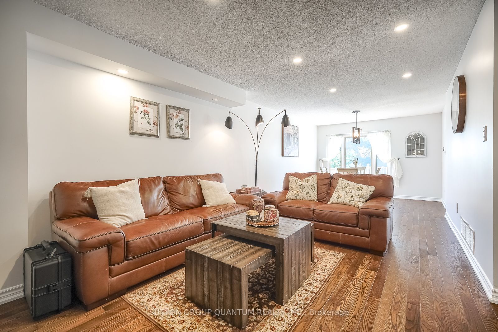1279 Hedgestone Crescent S Property Photo 13