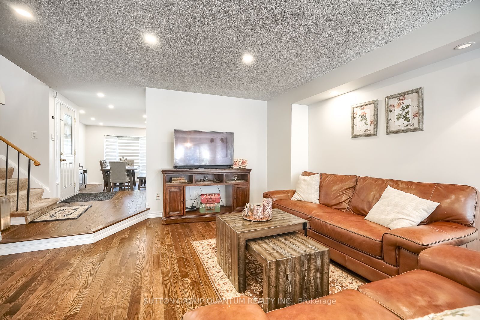 1279 Hedgestone Crescent S Property Photo 16