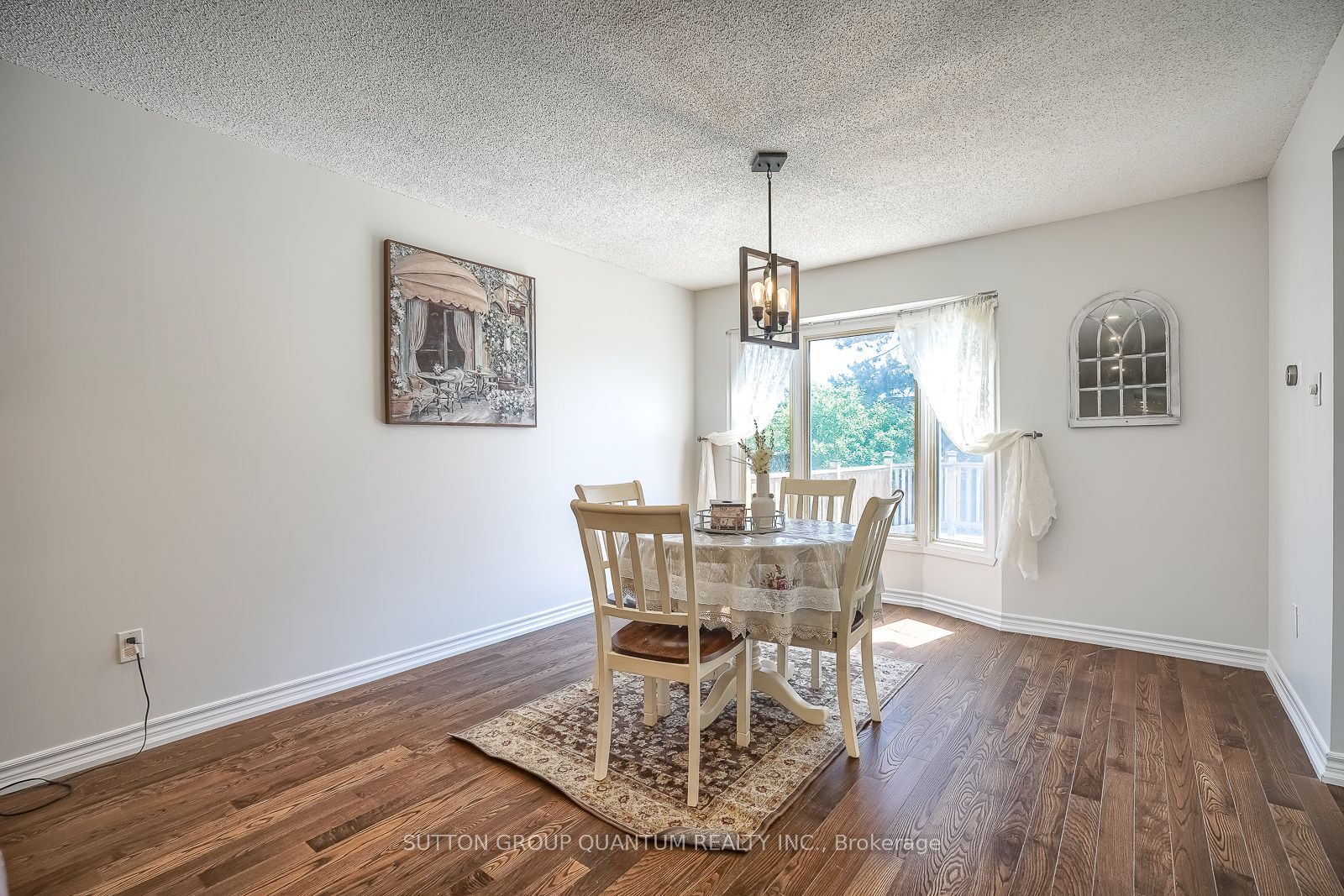 1279 Hedgestone Crescent S Property Photo 18