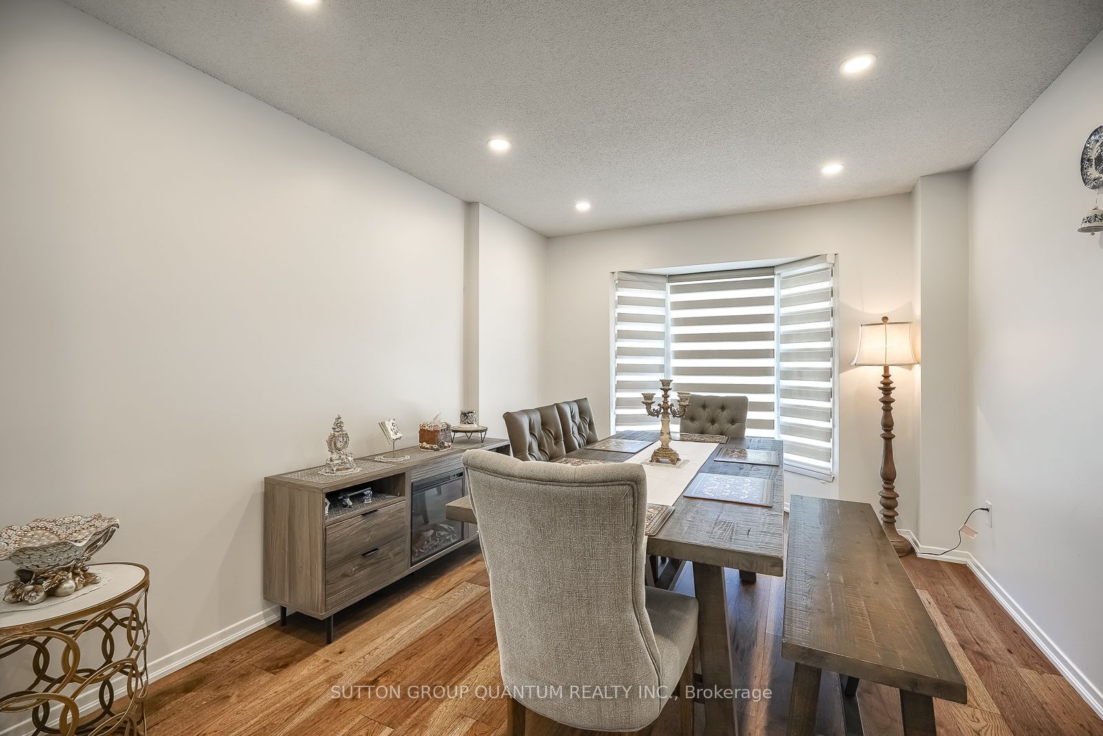 1279 Hedgestone Crescent S Property Photo 21
