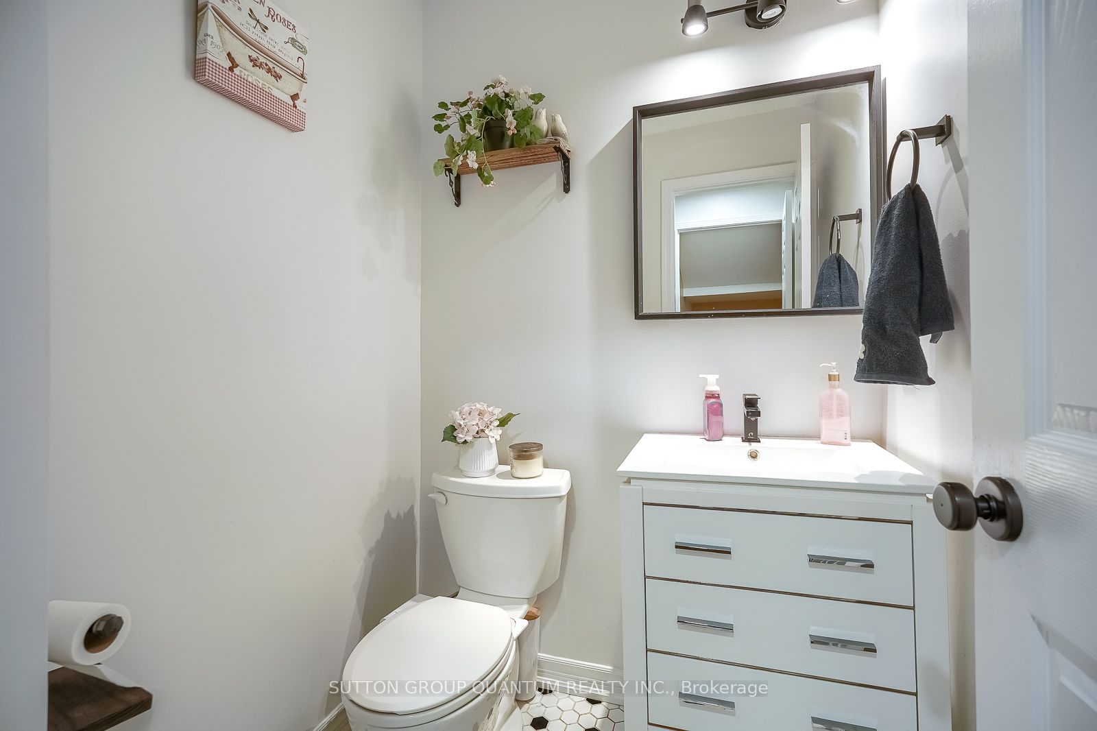 1279 Hedgestone Crescent S Property Photo 28