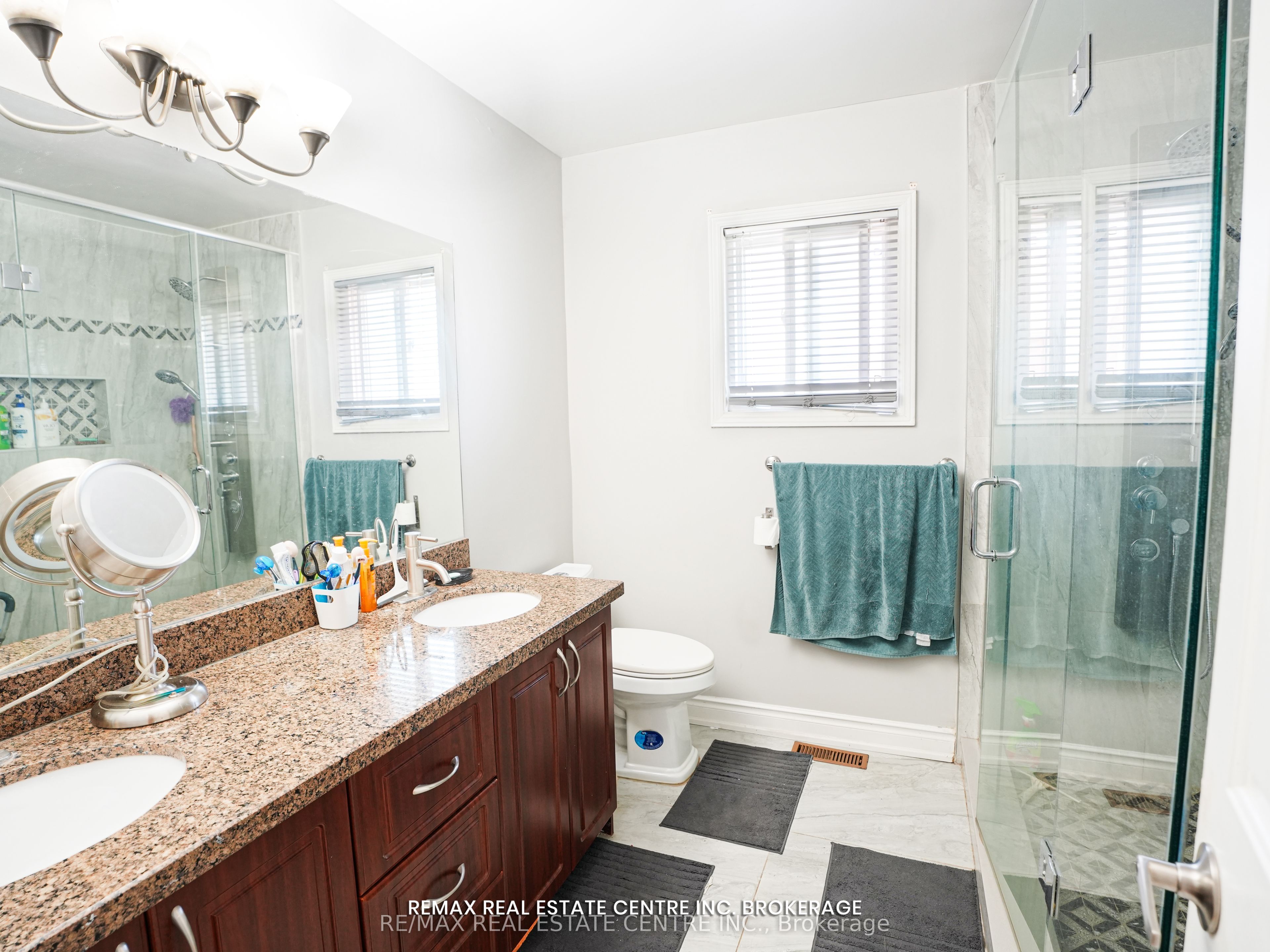 4449 Idlewilde Crescent Property Photo 36