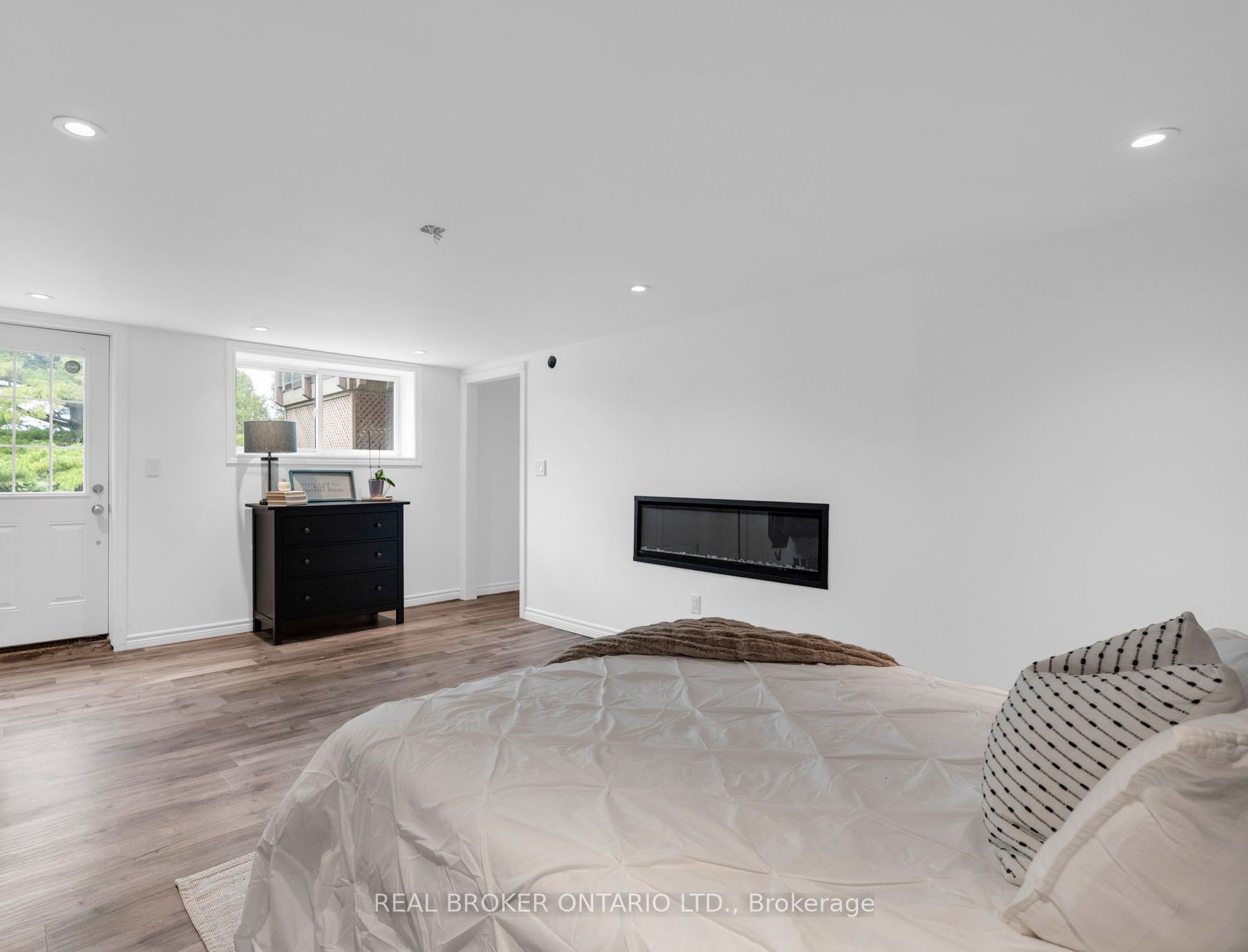 17265 50 Highway Property Photo 26