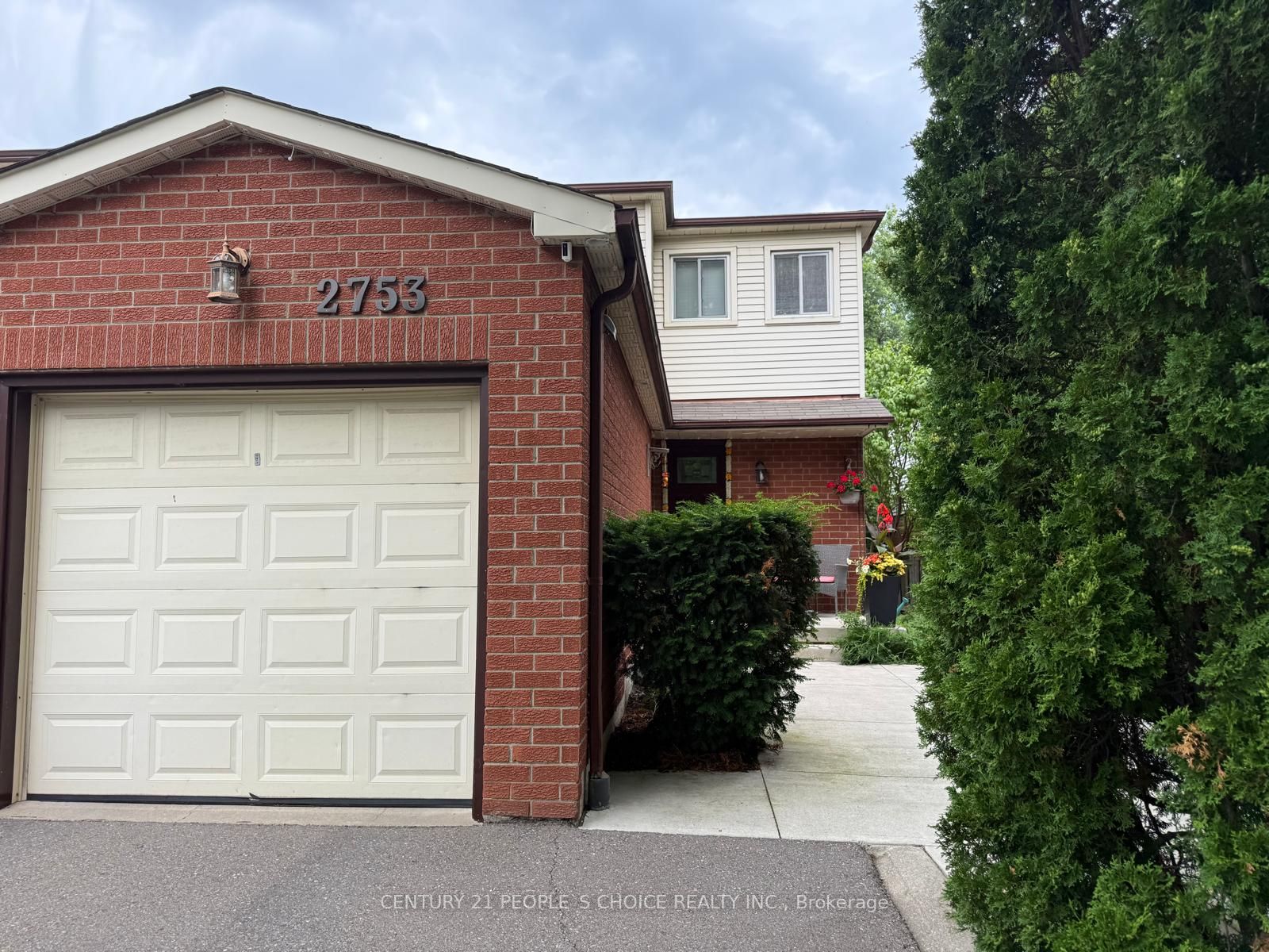 2753 Willowmore Way Property Photo 1