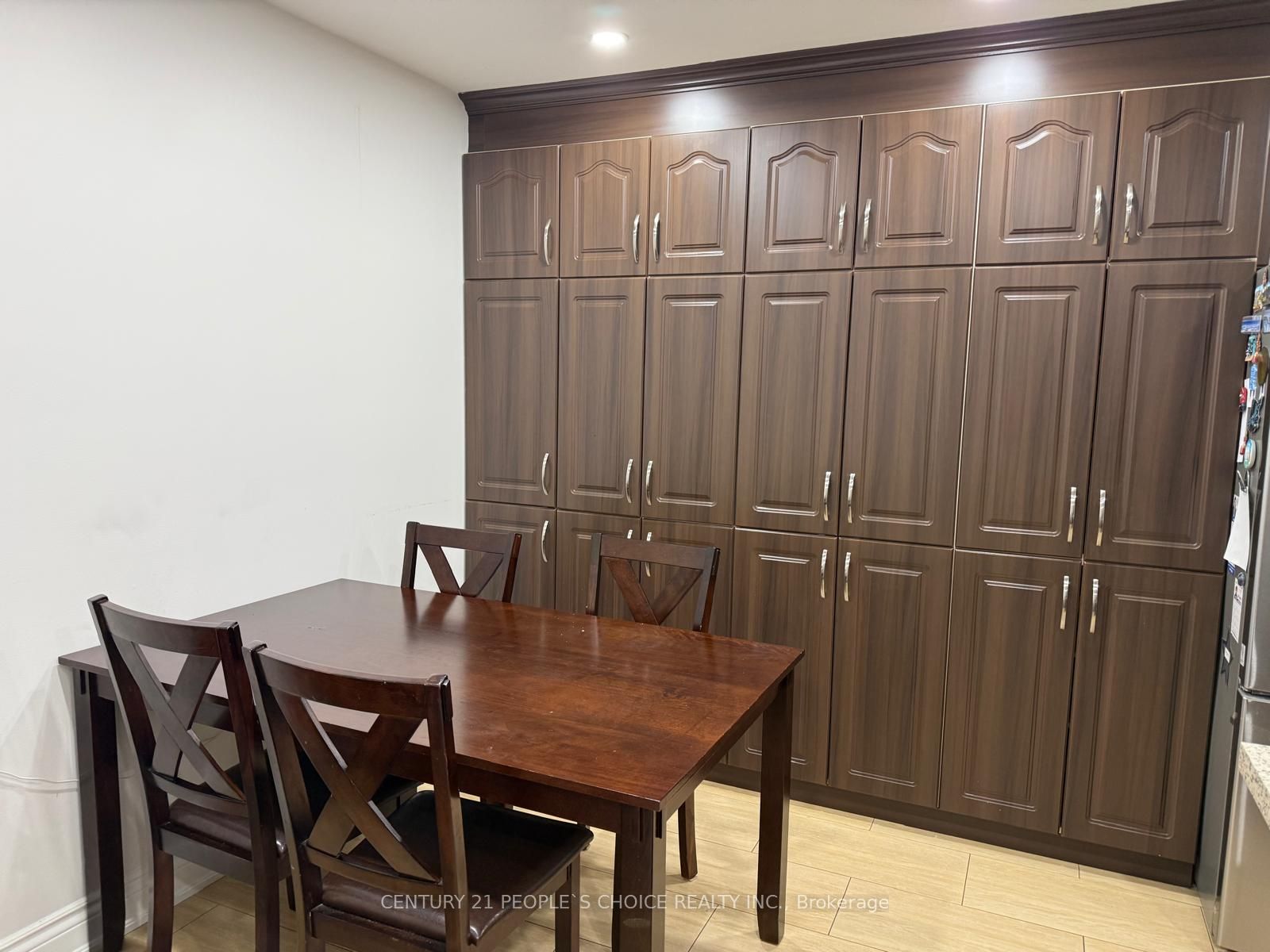 2753 Willowmore Way Property Photo 12