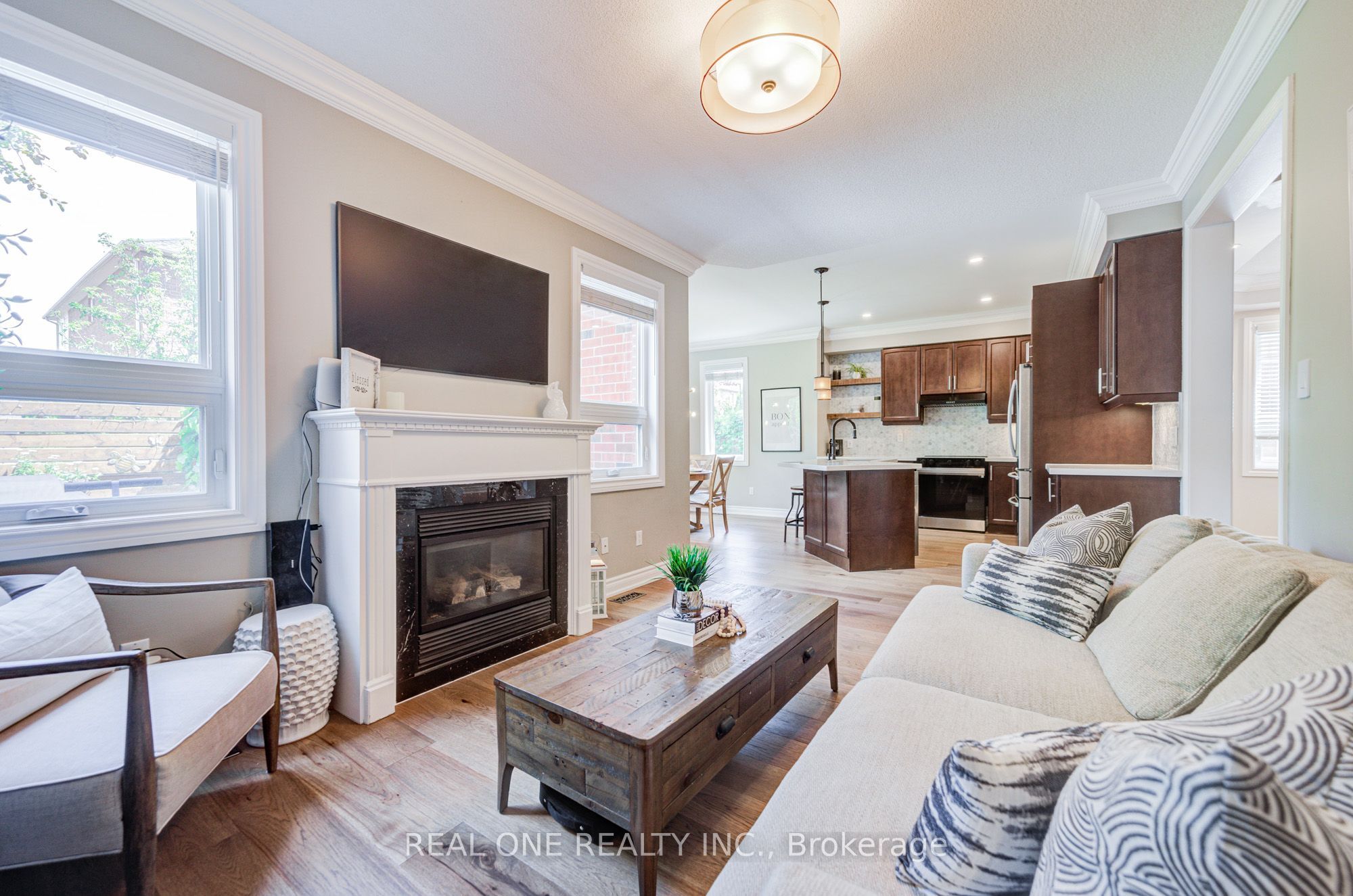 2463 Parkglen Avenue Property Photo 13