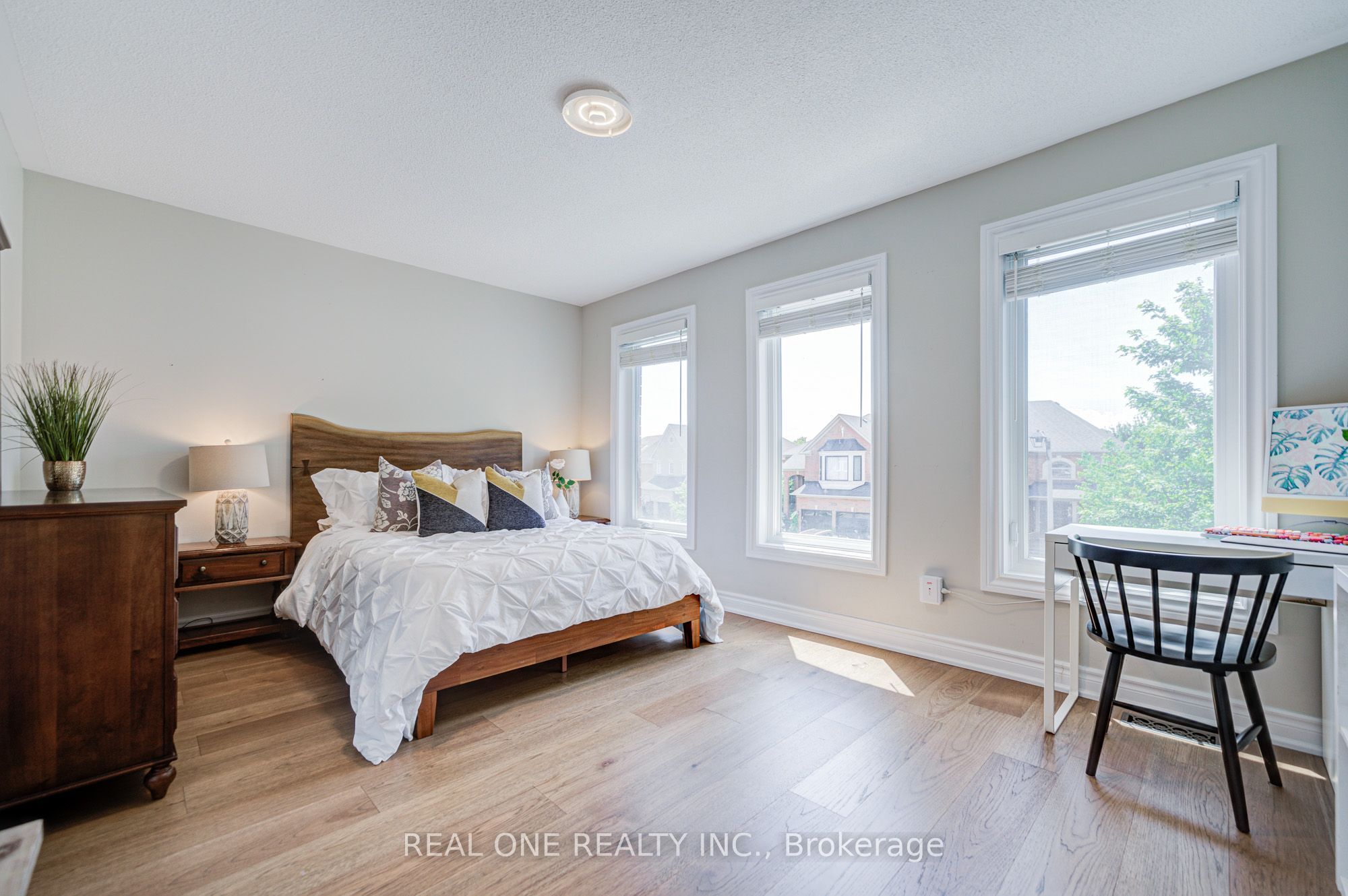 2463 Parkglen Avenue Property Photo 31