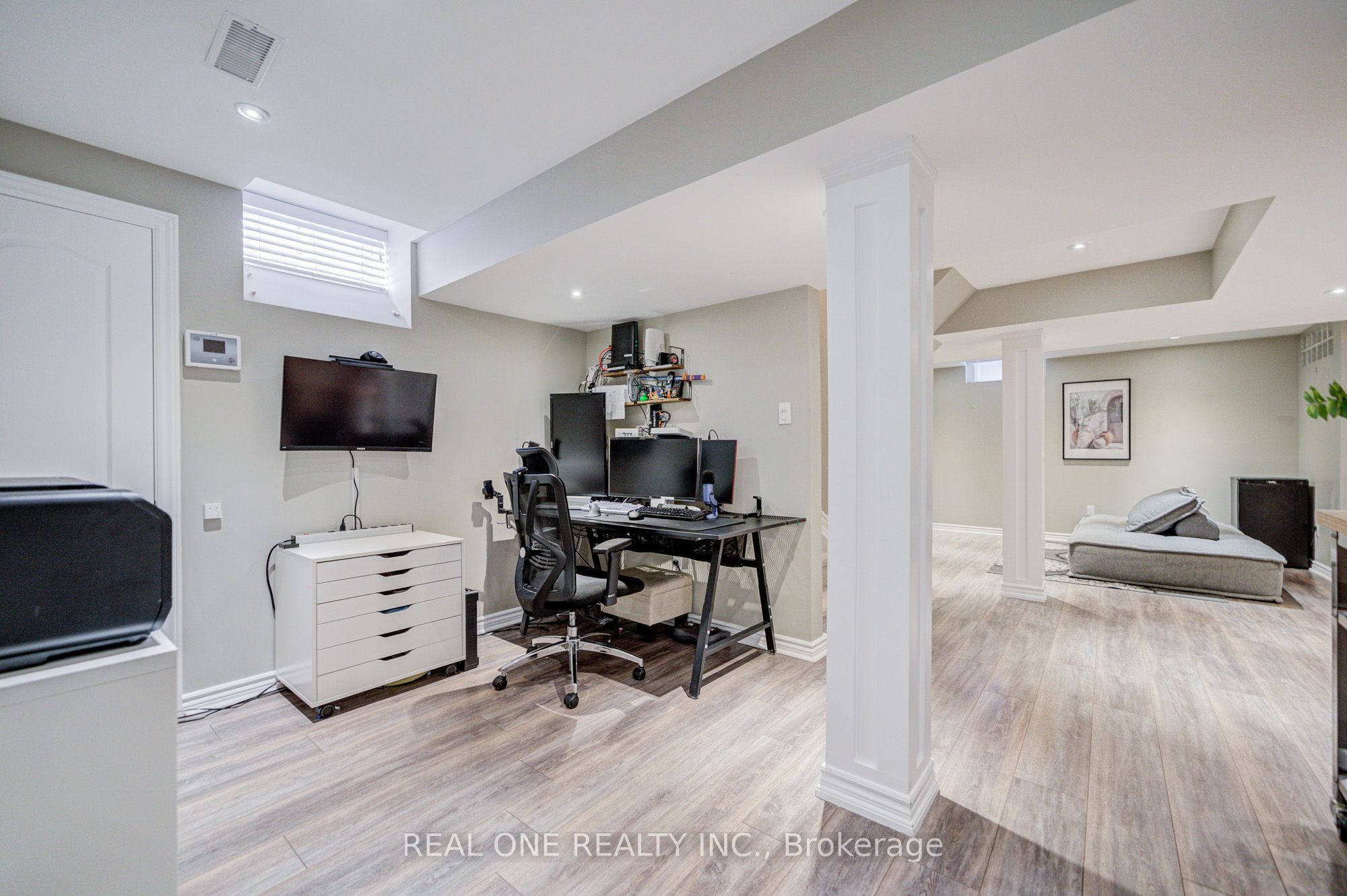 2463 Parkglen Avenue Property Photo 41