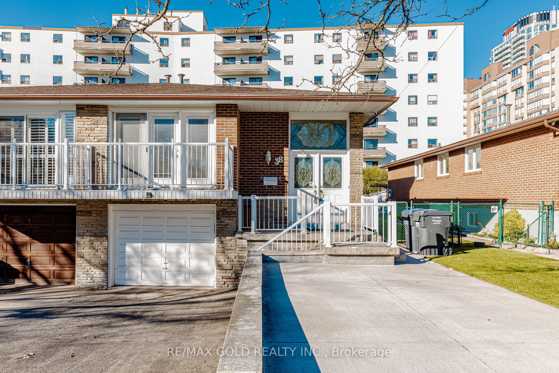 38 Achill Crescent Property Photo 3