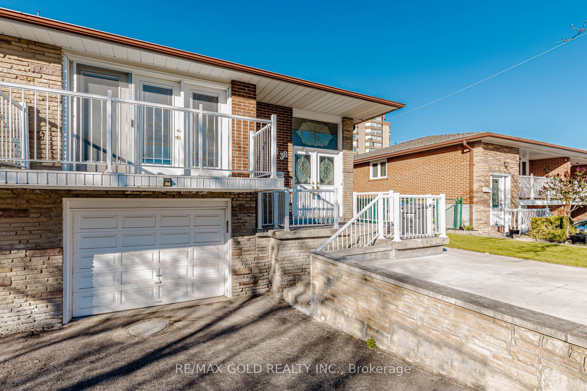 38 Achill Crescent Property Photo 4
