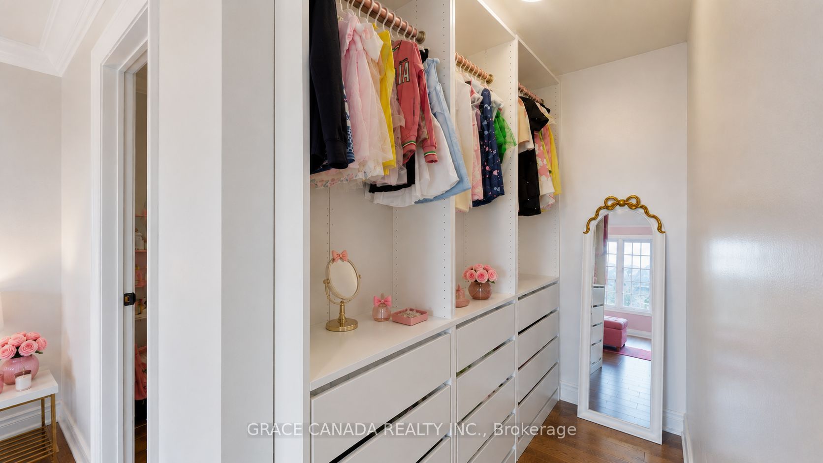 3455 Liptay Avenue Property Photo 12