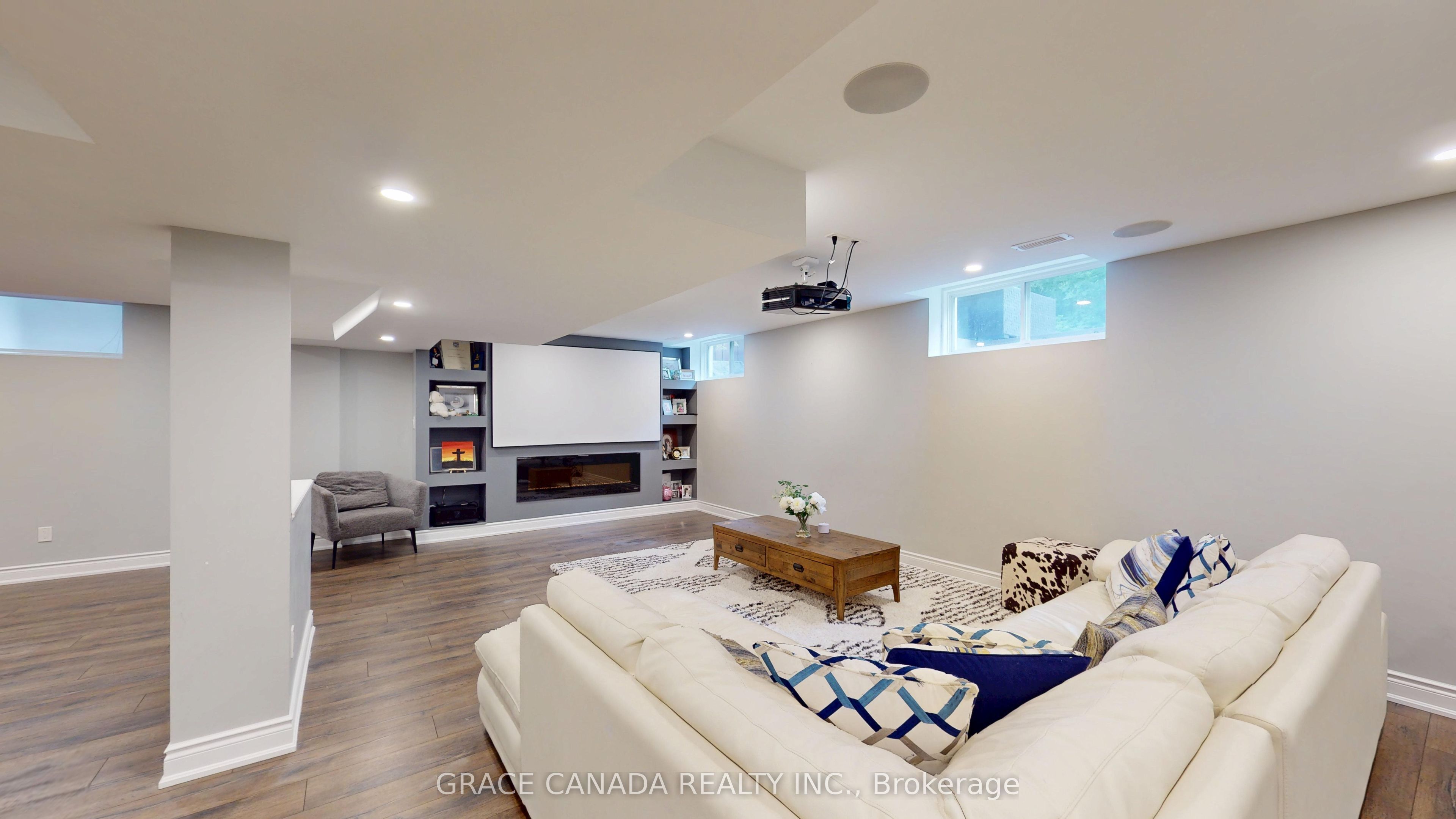 3455 Liptay Avenue Property Photo 18