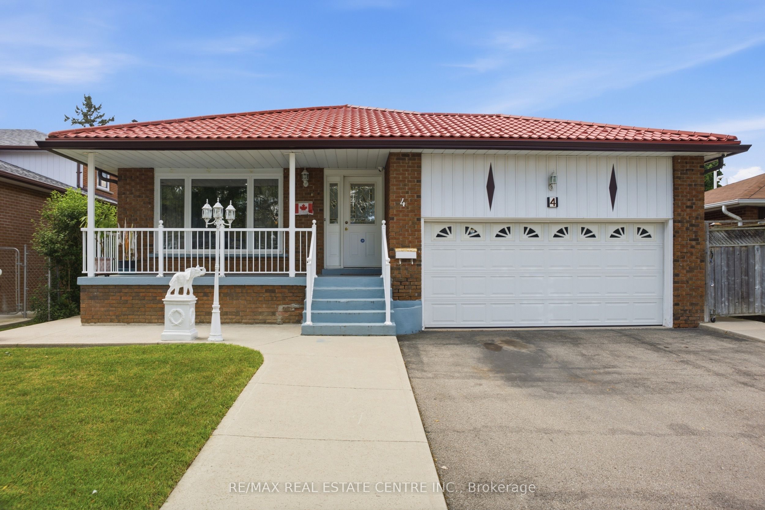 4 Manorcrest Street Property Photo 1