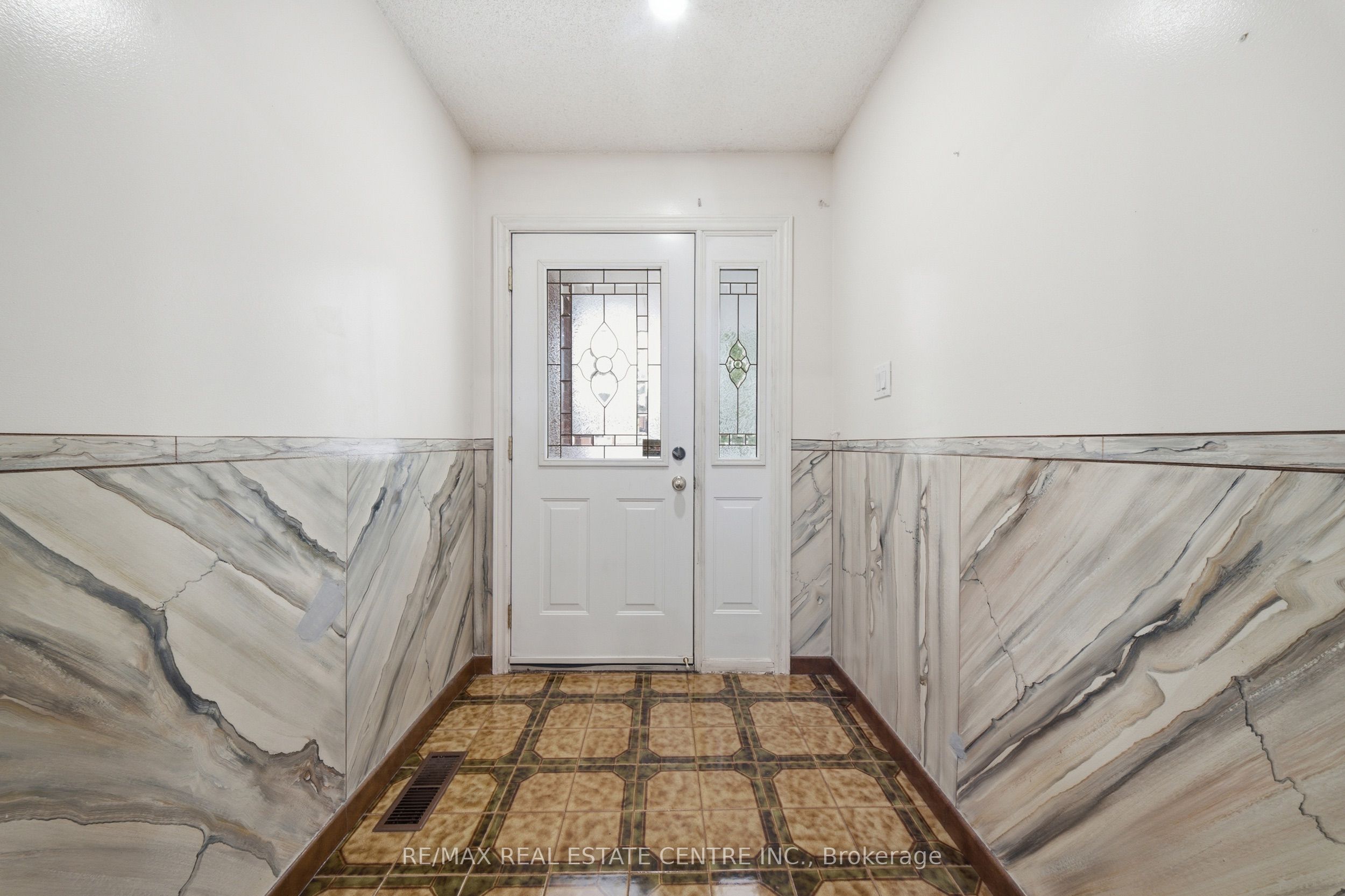 4 Manorcrest Street Property Photo 4