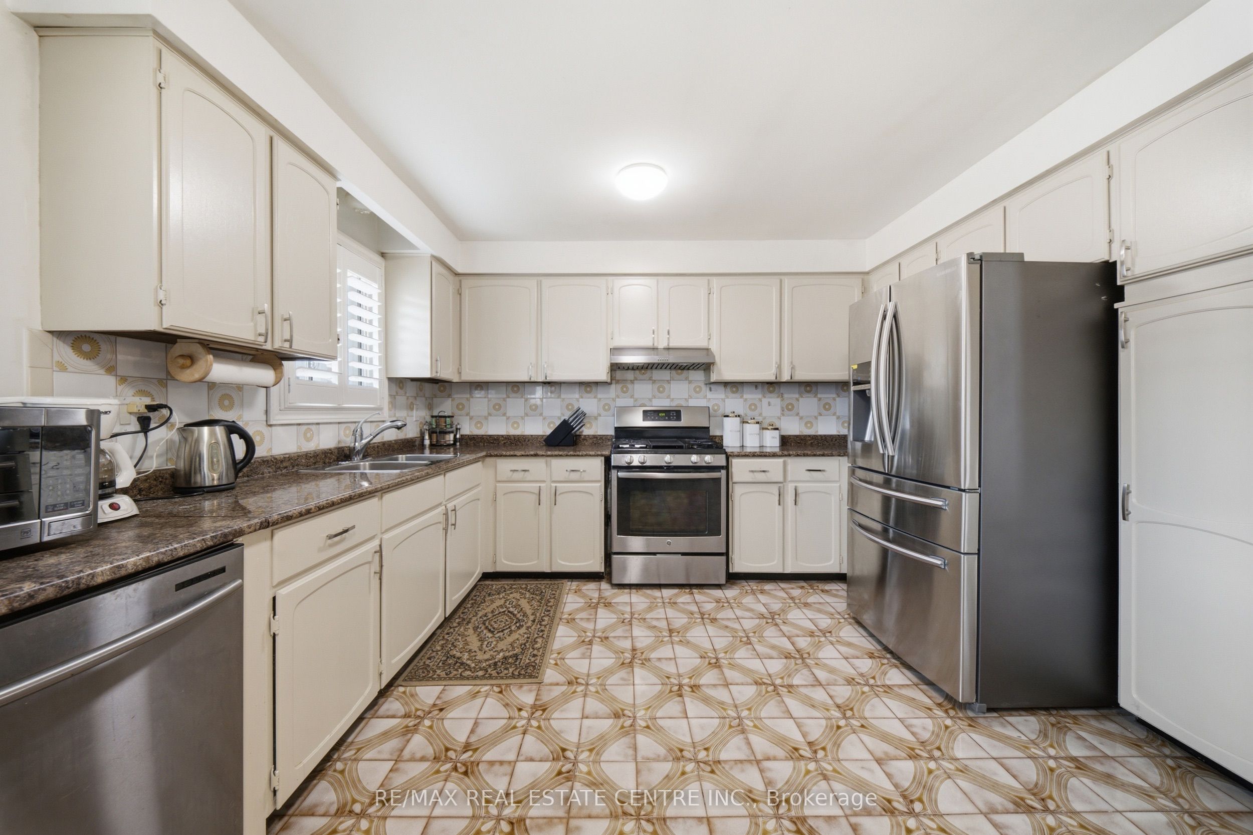 4 Manorcrest Street Property Photo 12