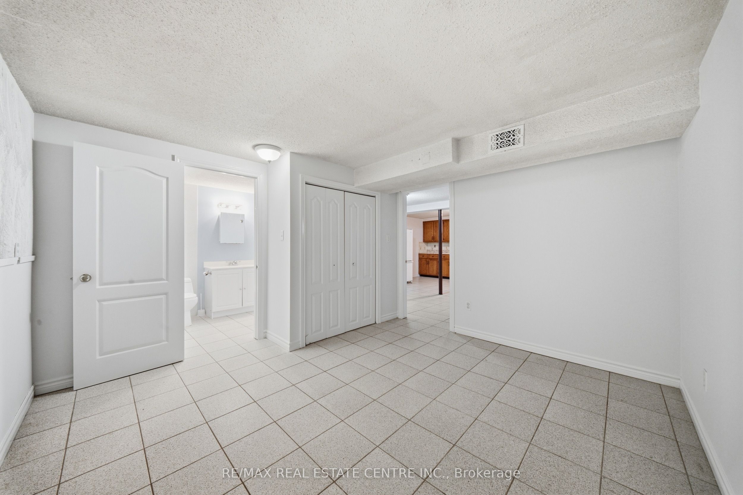 4 Manorcrest Street Property Photo 32