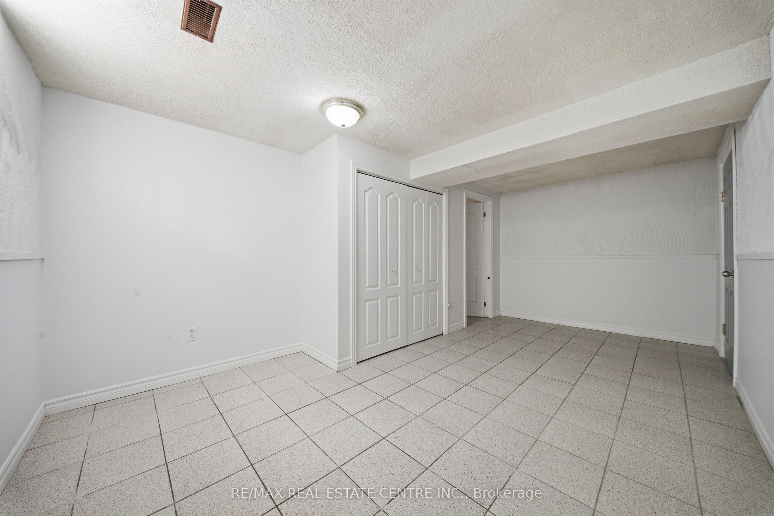 4 Manorcrest Street Property Photo 39