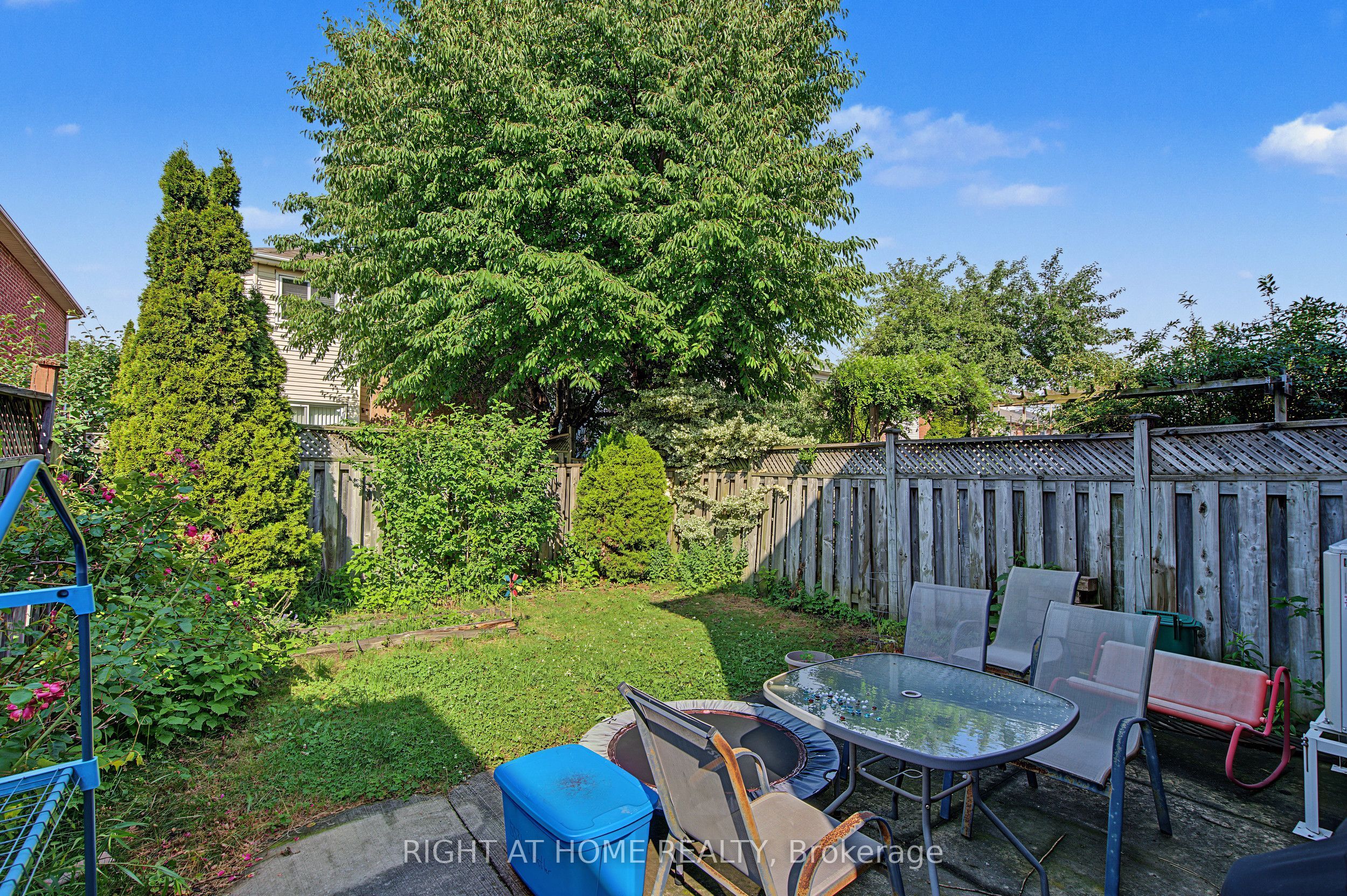 5531 Whistler Crescent Property Photo 4