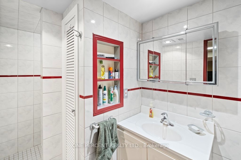 583 Stephens Crescent Property Photo 29
