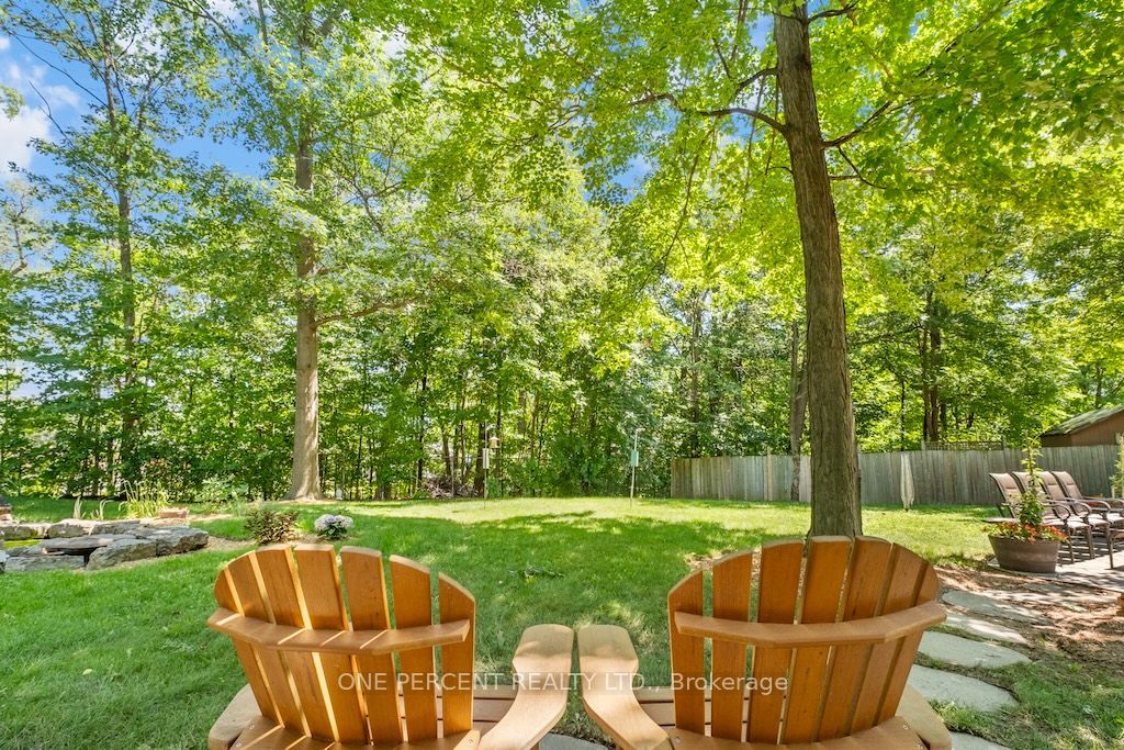 583 Stephens Crescent Property Photo 38
