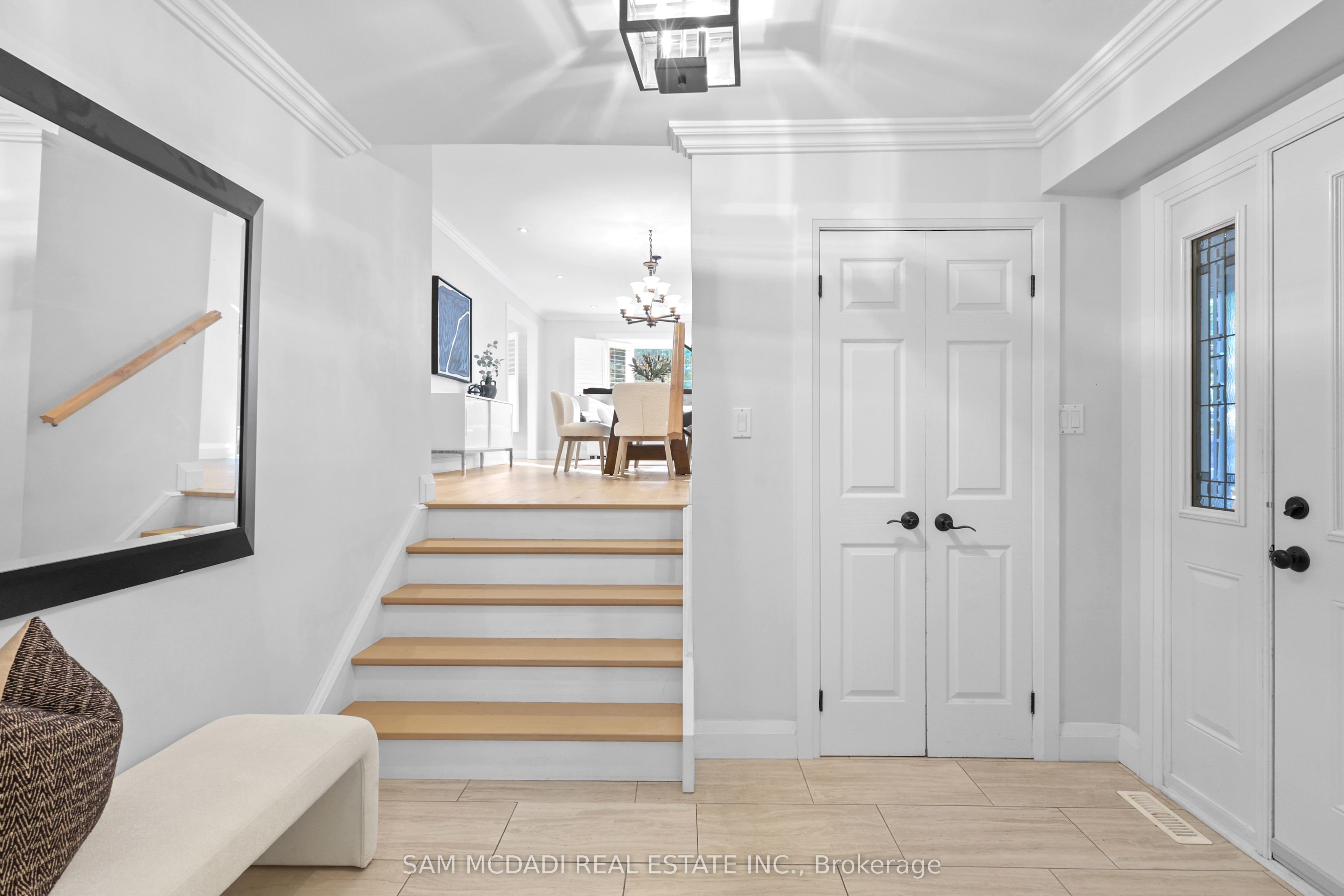 38 Kenninghall Boulevard Property Photo 10