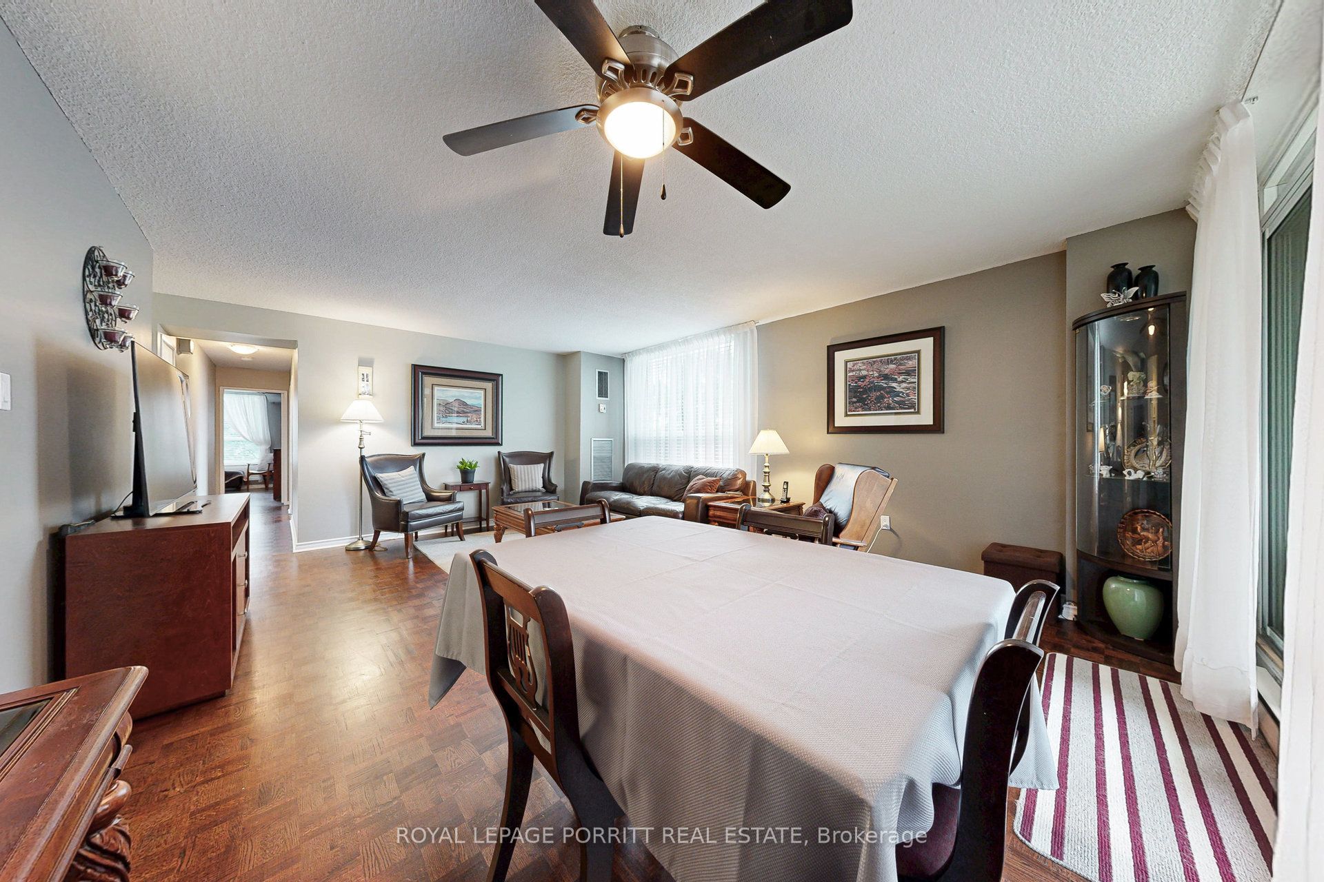 1535 Lakeshore Road E 201 Property Photo 10