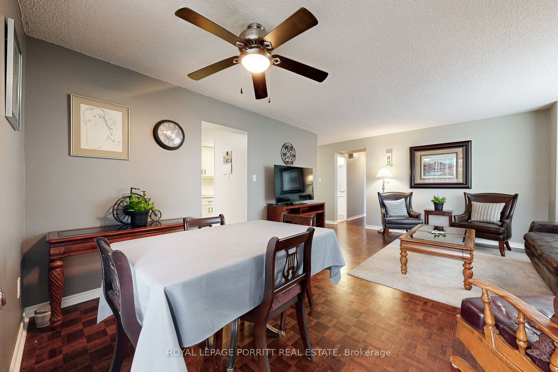 1535 Lakeshore Road E 201 Property Photo 11
