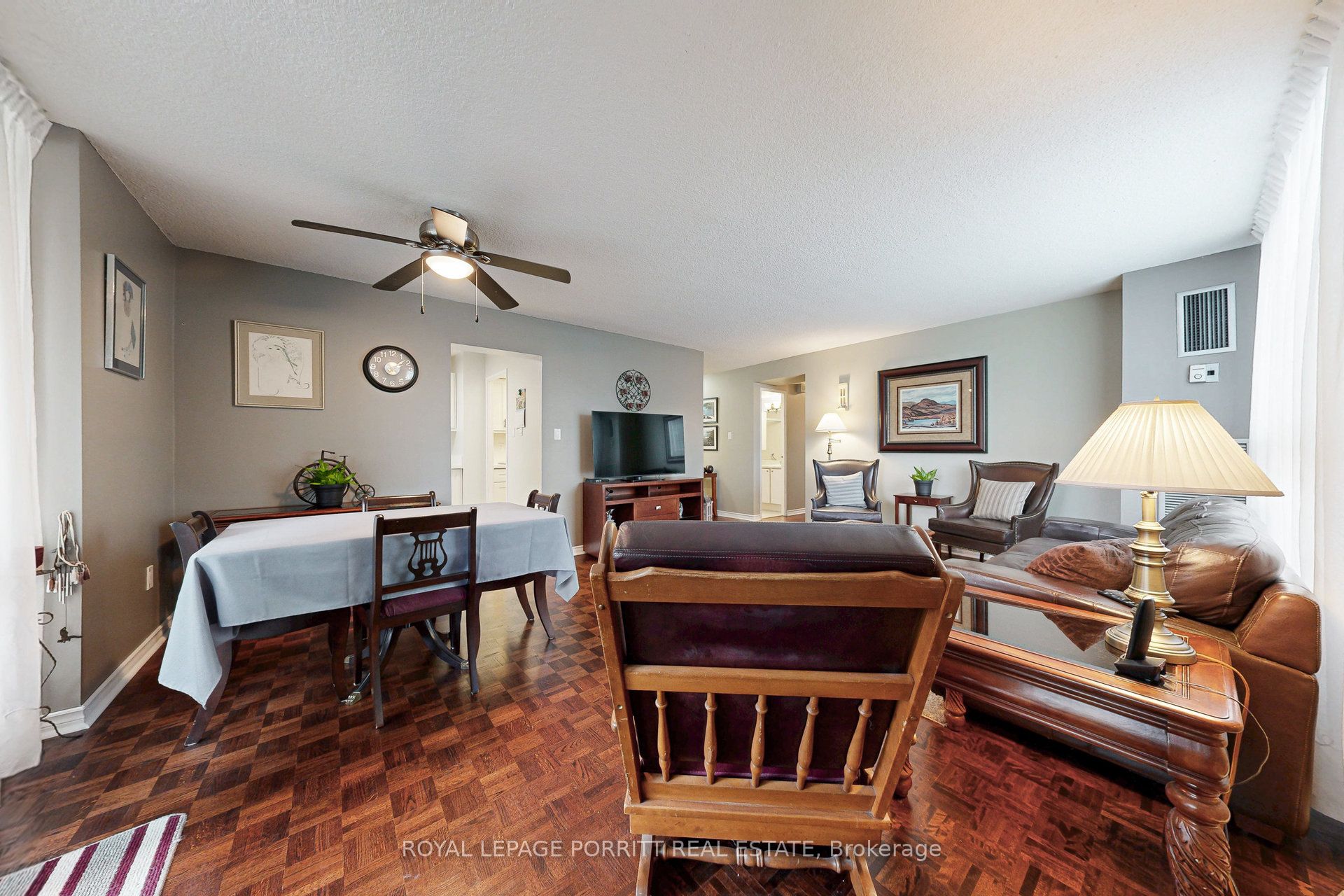 1535 Lakeshore Road E 201 Property Photo 12