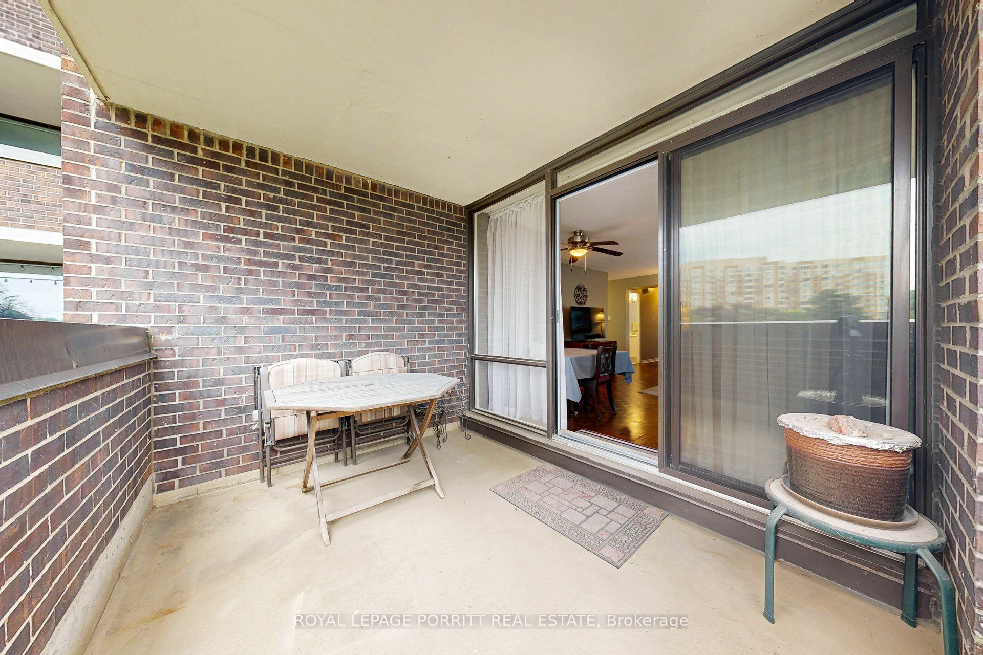 1535 Lakeshore Road E 201 Property Photo 29