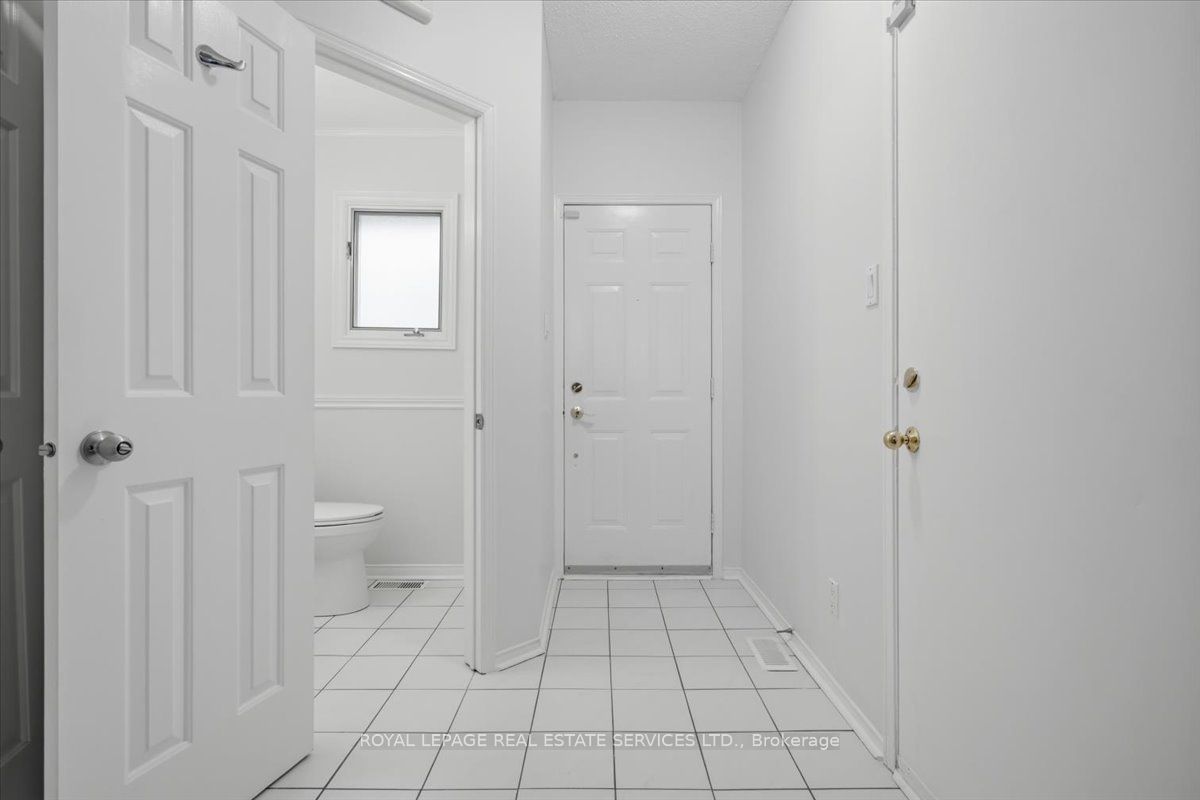 4605 Donegal Drive 24 Property Photo 5