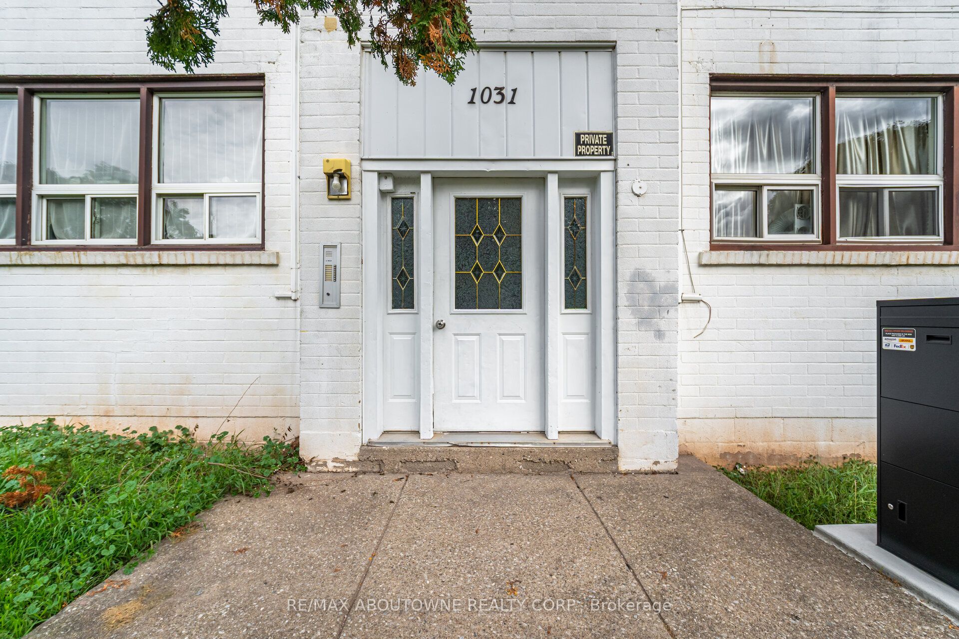 1031 Churchill Avenue E 3 Property Photo 2