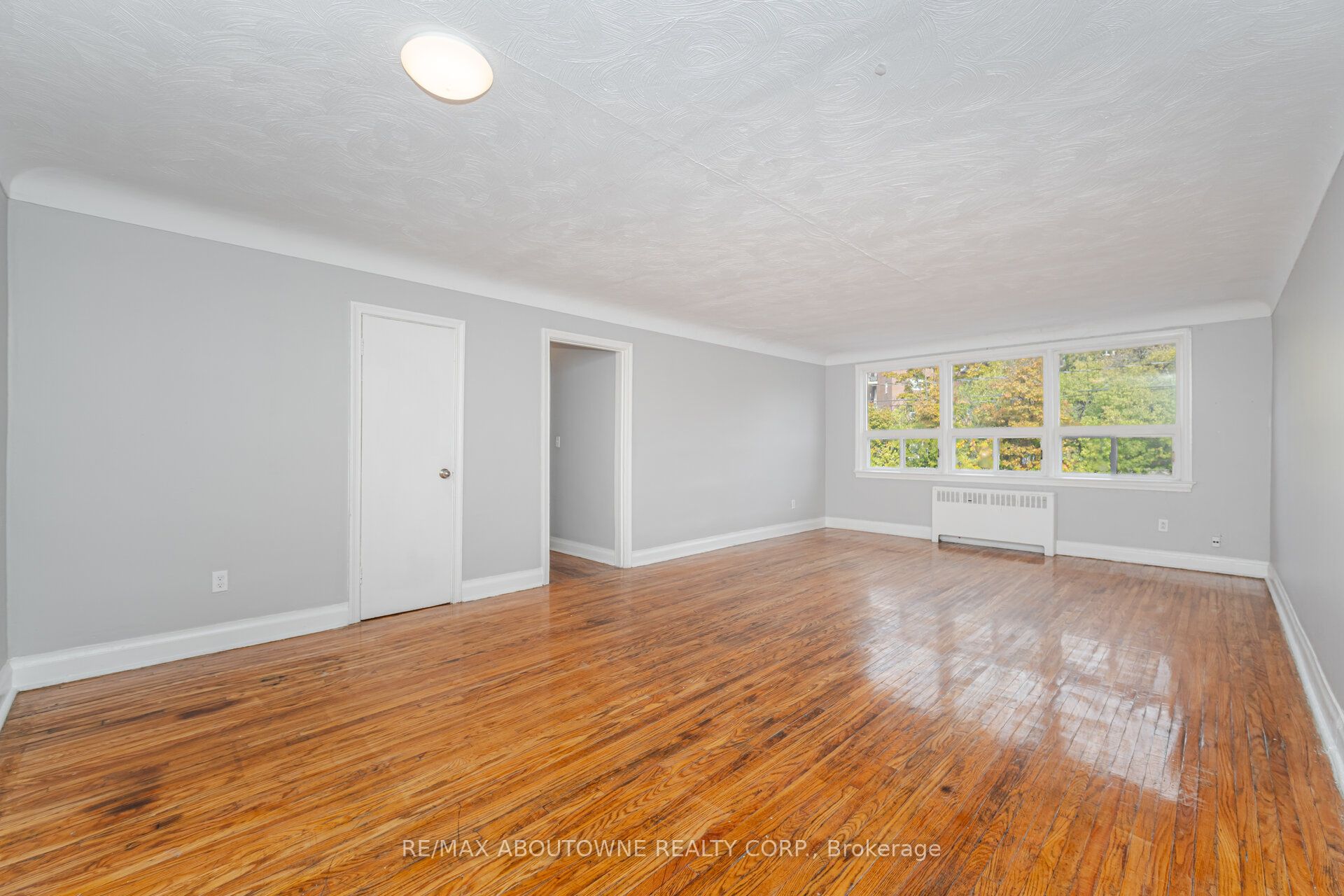 1031 Churchill Avenue E 3 Property Photo 5