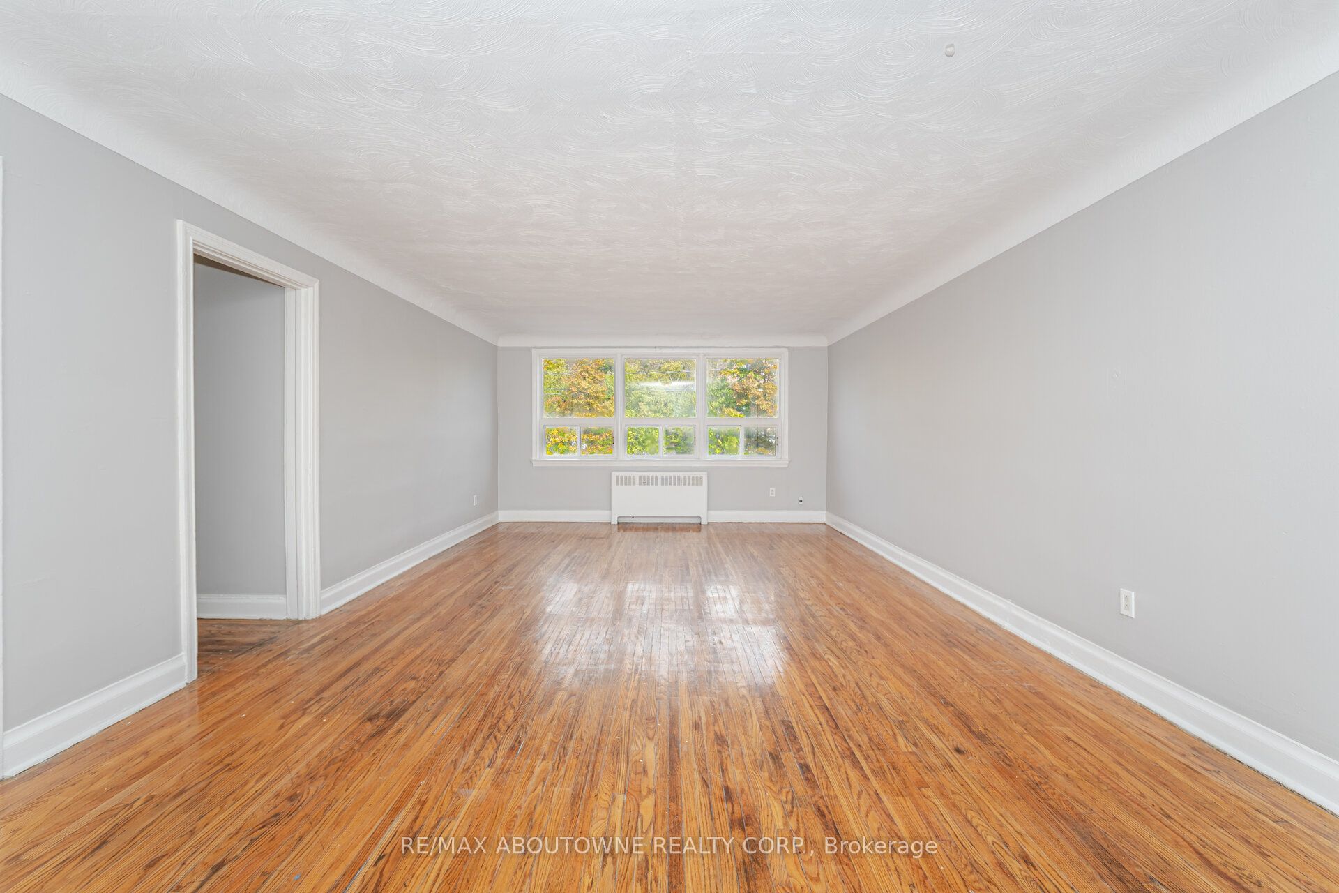 1031 Churchill Avenue E 3 Property Photo 6