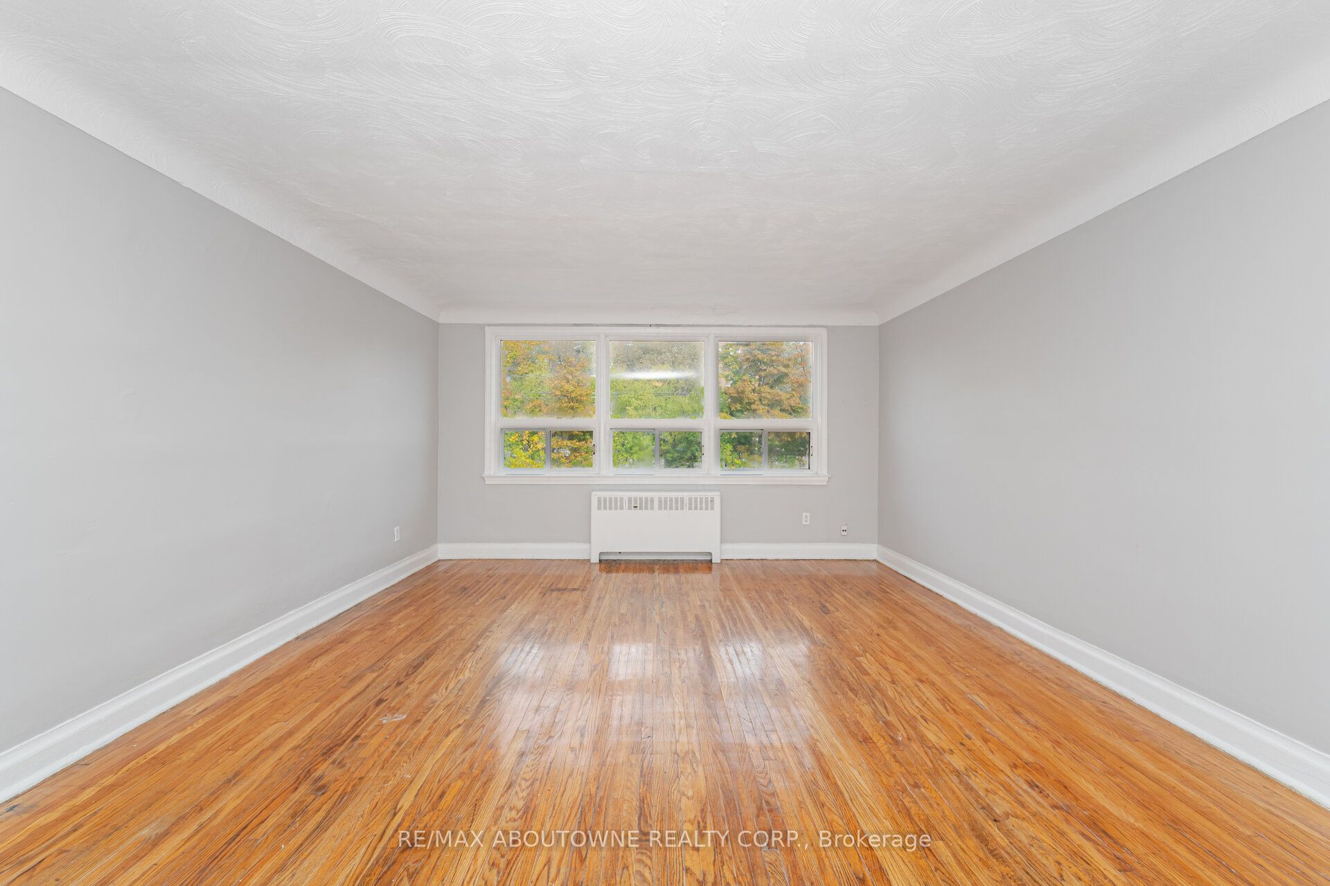 1031 Churchill Avenue E 3 Property Photo 9