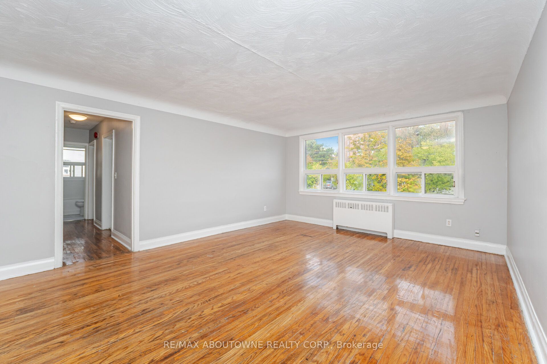 1031 Churchill Avenue E 3 Property Photo 10
