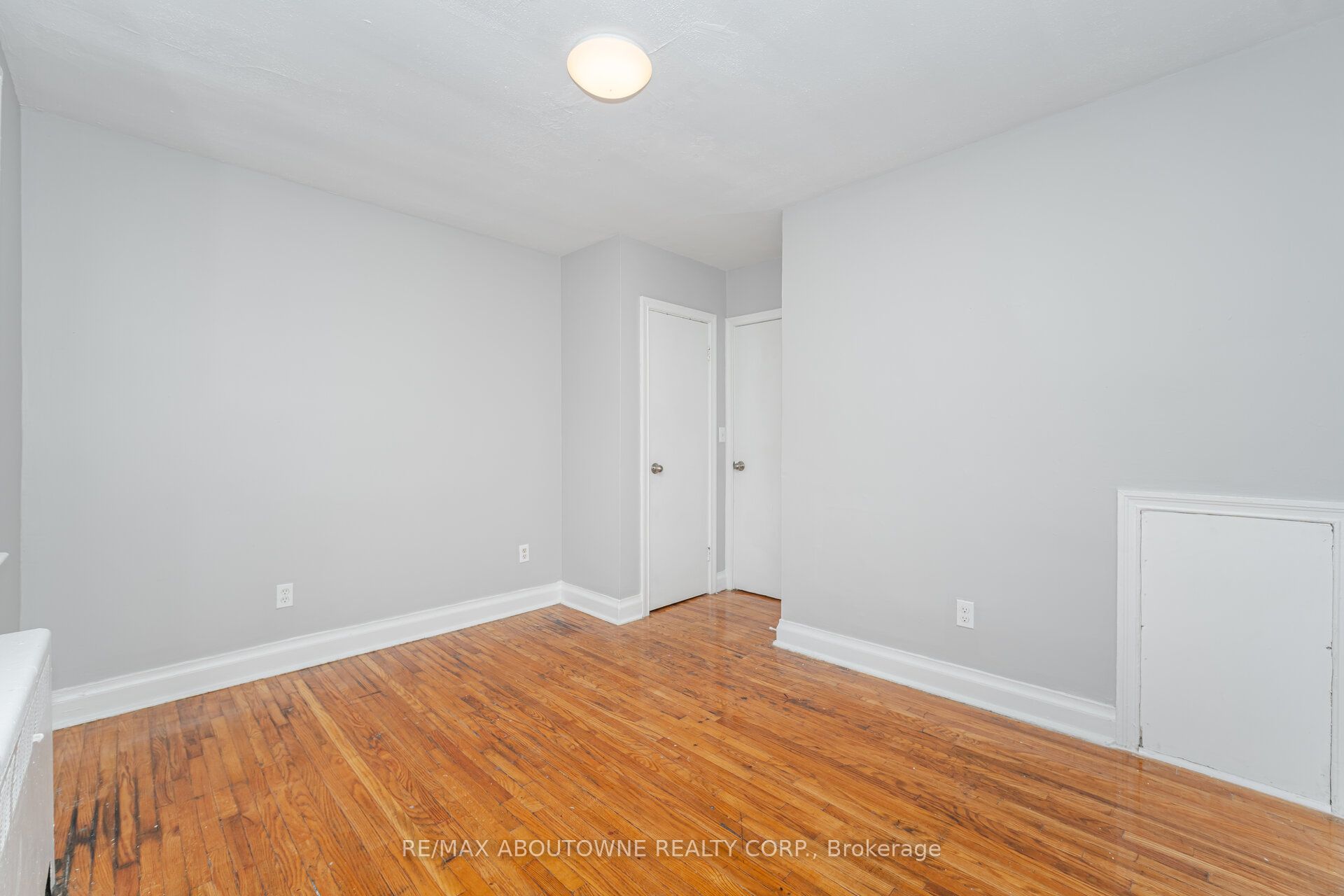 1031 Churchill Avenue E 3 Property Photo 19