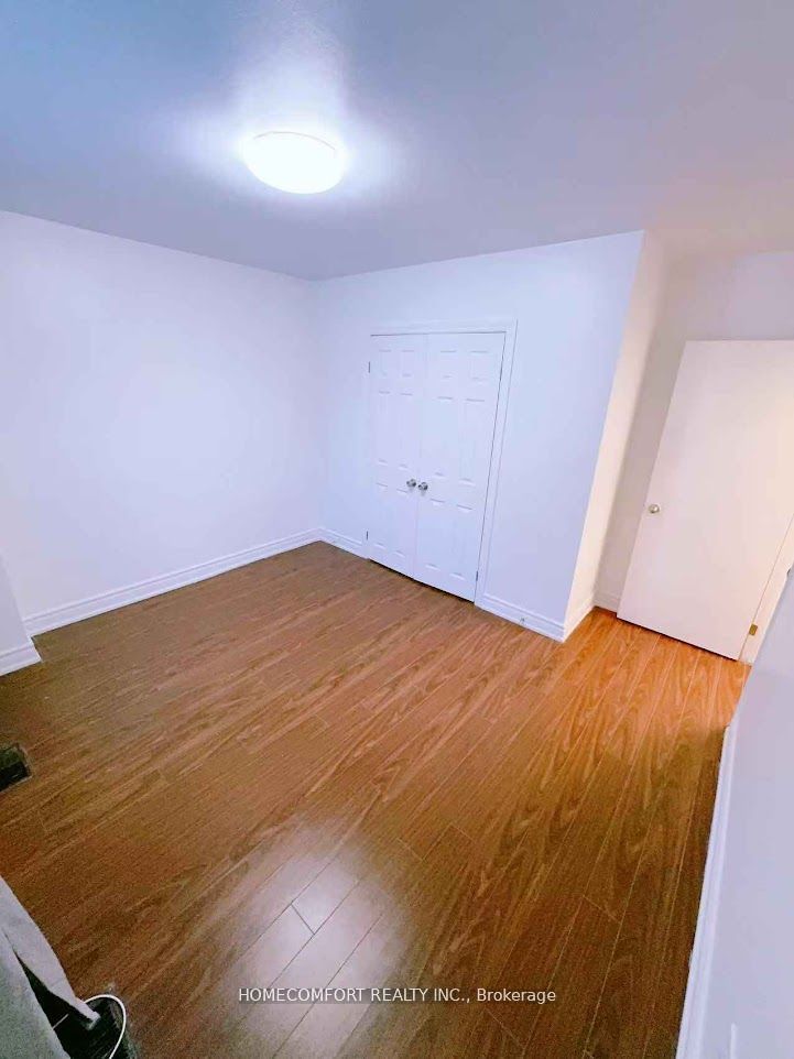 2284 Islington Avenue Unit 2 Property Photo 5