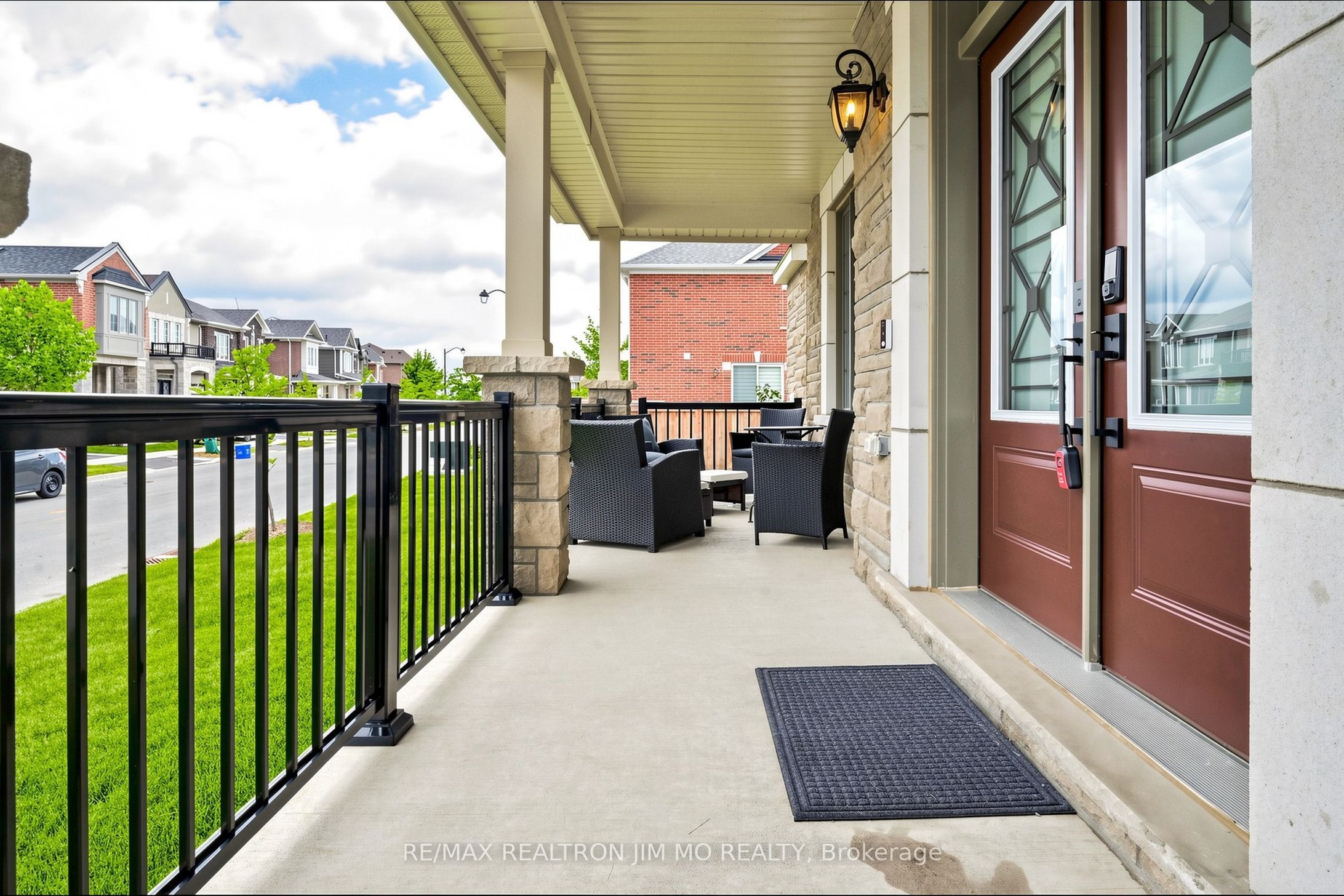 476 Kennedy Circle W Property Photo 3