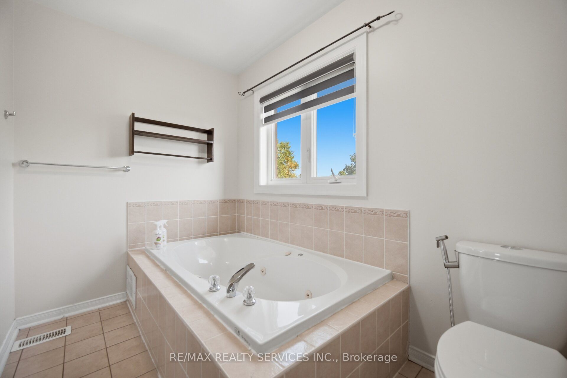 4 Sunnybrook Crescent Property Photo 34